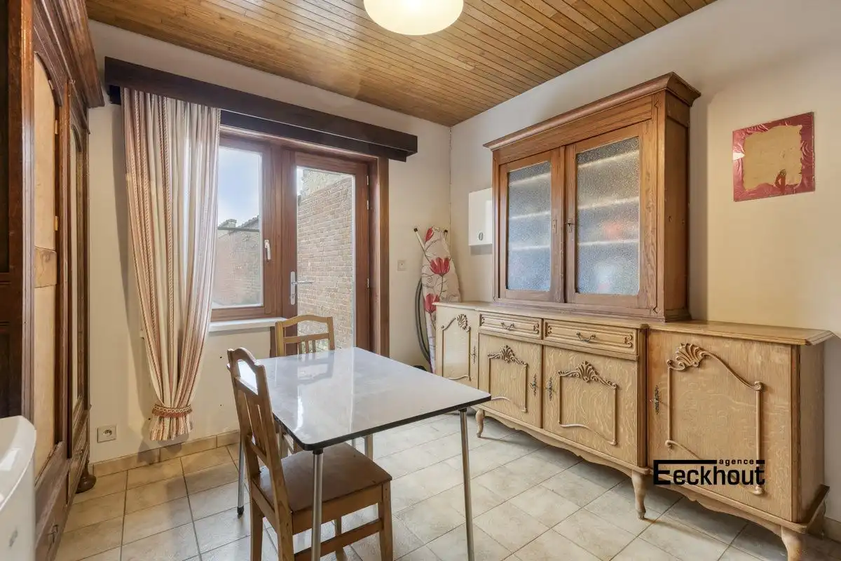 Gezellig appartement met 2 slaapkamers en ruime tuin met garage. foto 8