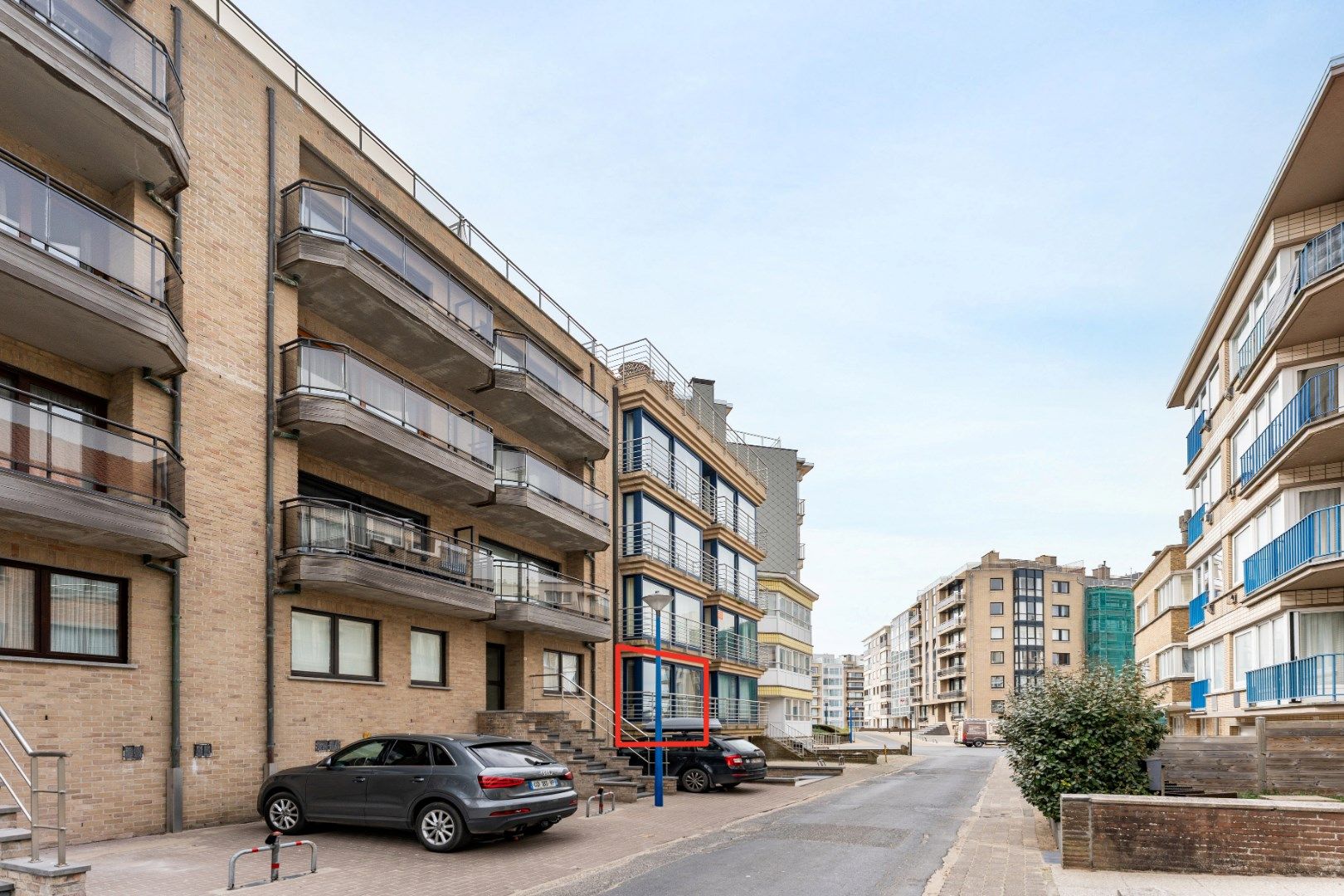 Prachtig 2 slaapkamer appartement met zijdelings zeezicht en ruim zongericht terras foto 16