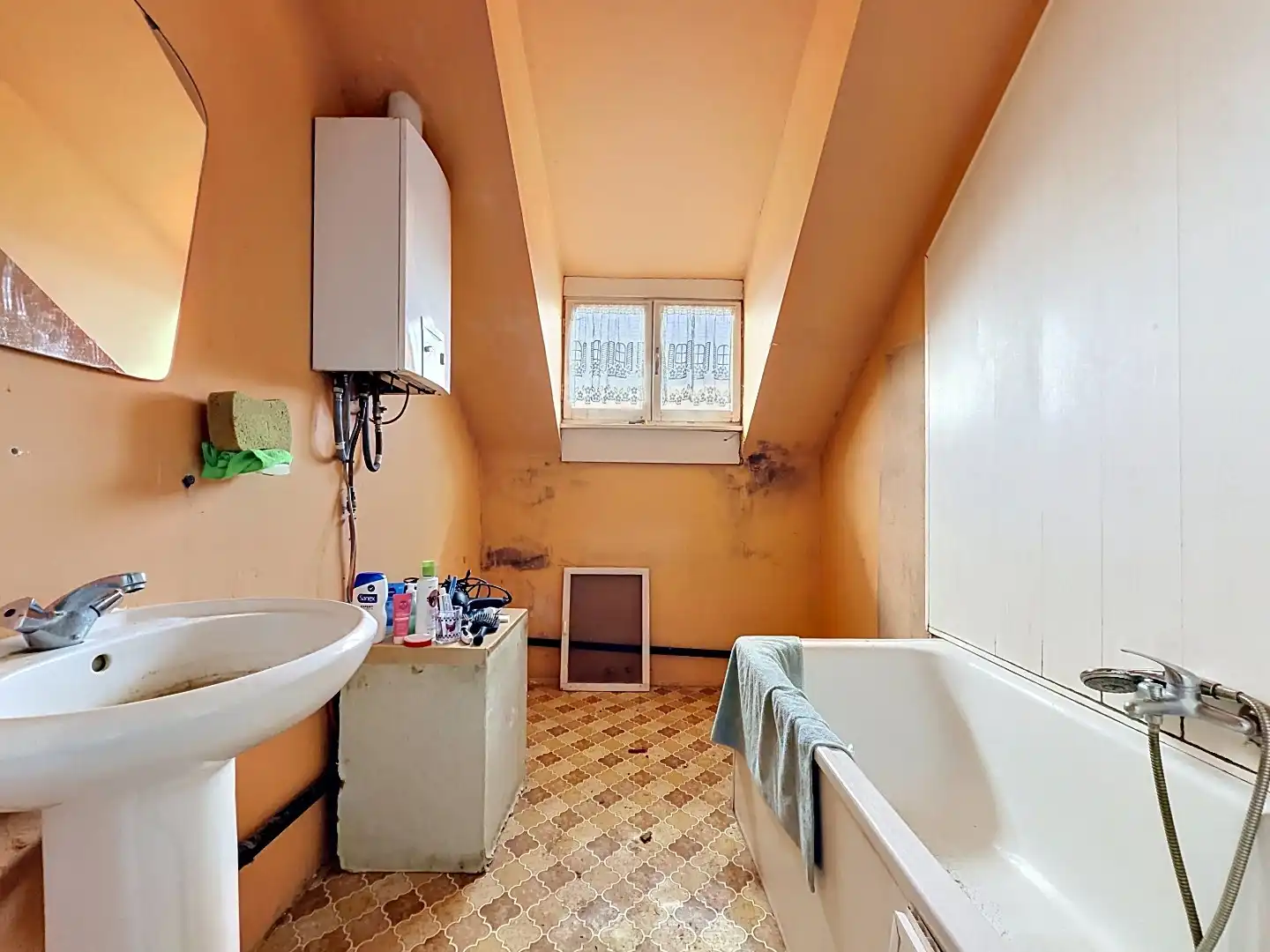 Uniek renovatieproject in Hakendover: Ruime kangoeroewoning met twee huisnummers (91 & 93) foto 5