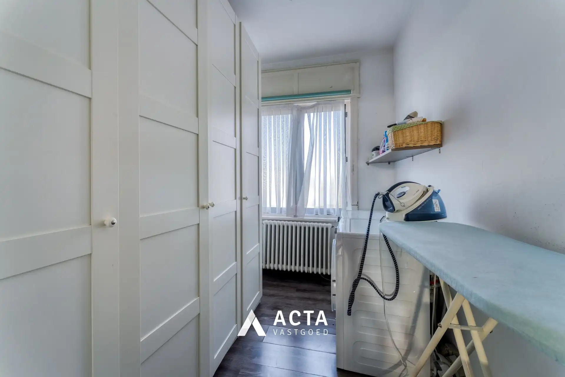 Halfopen bebouwing met vier slaapkamers in Mariakerke foto 13