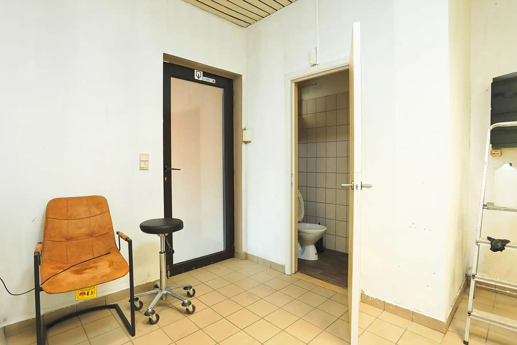 Gunstig gelegen handelspand met tuin in hartje Grobbendonk foto 13