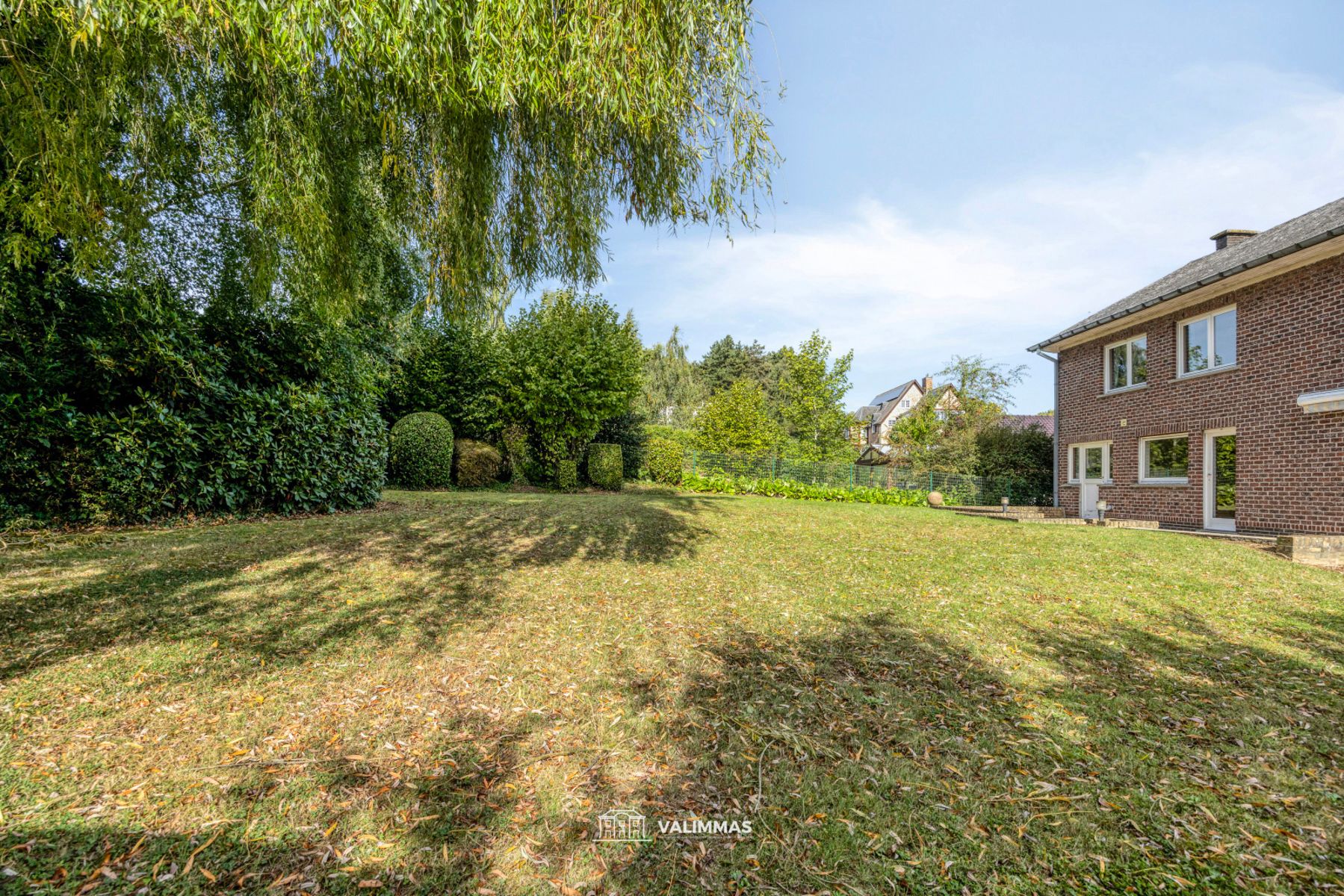 Ruime, residentieel gelegen villa met garage & mooie tuin... foto 7