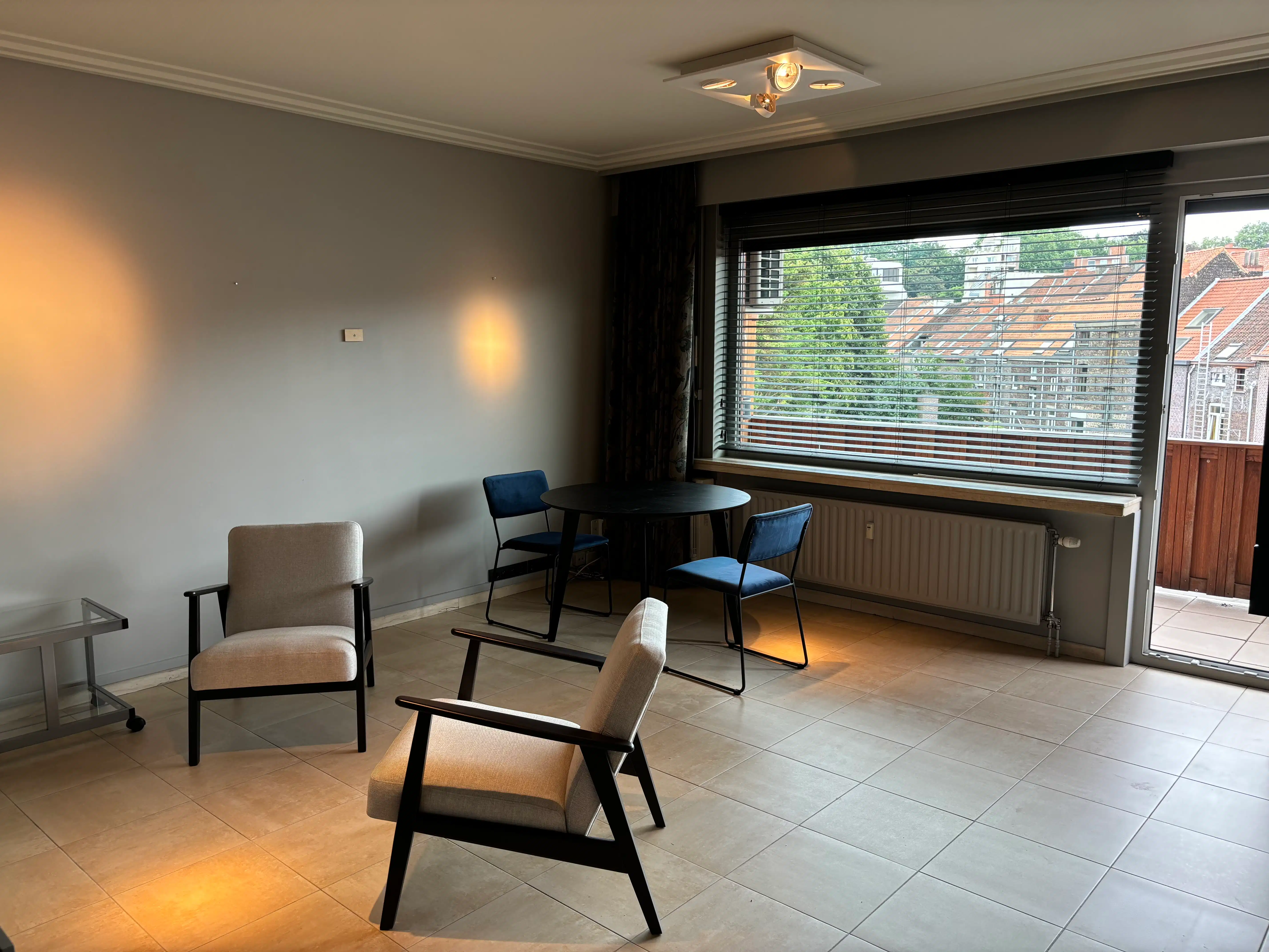 Gemeubeld 1-slaapkamer appartement met zonnig terras foto 2