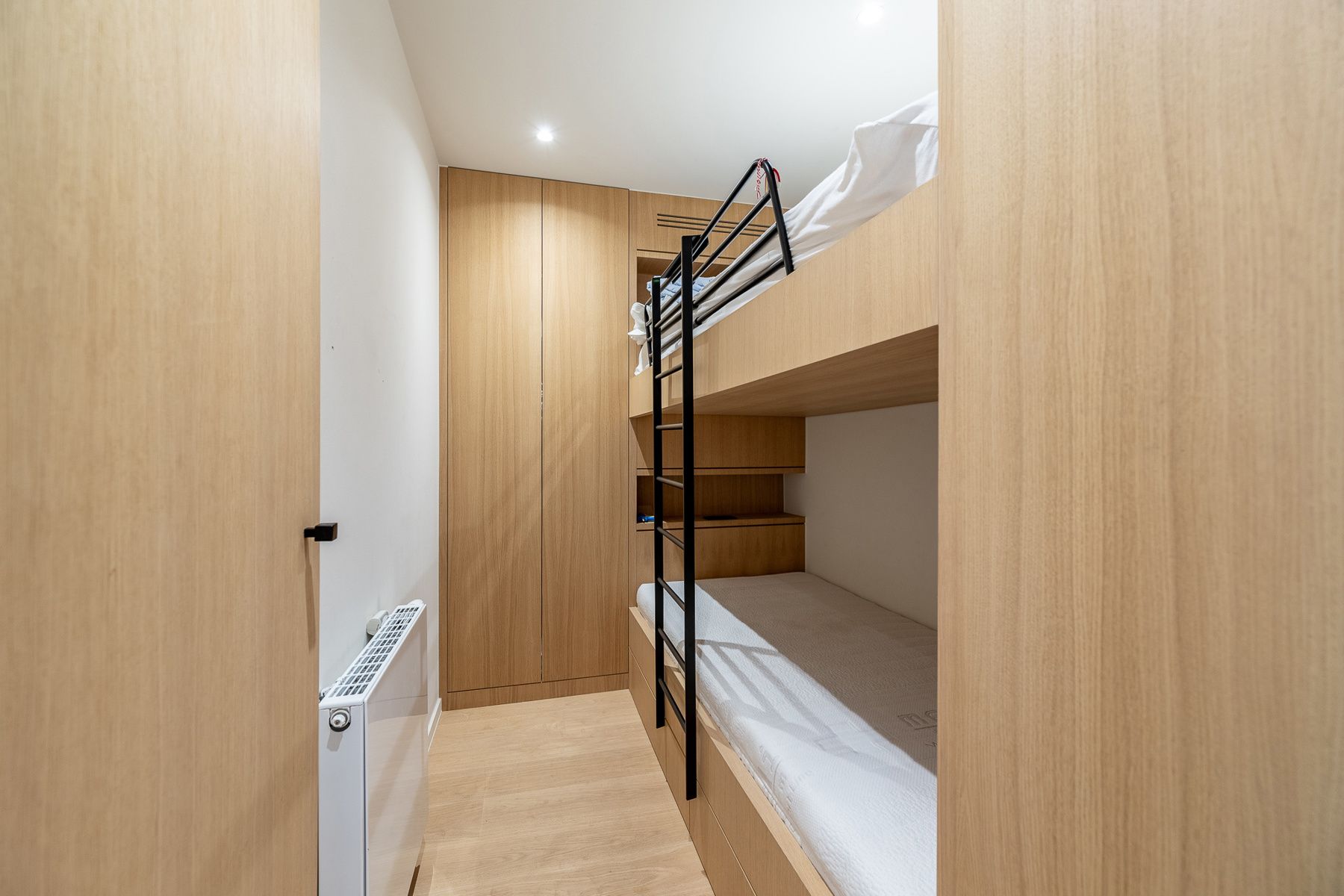 Stijlvol afgewerkt tweeslaapkamer appartement in het Zoute foto 10