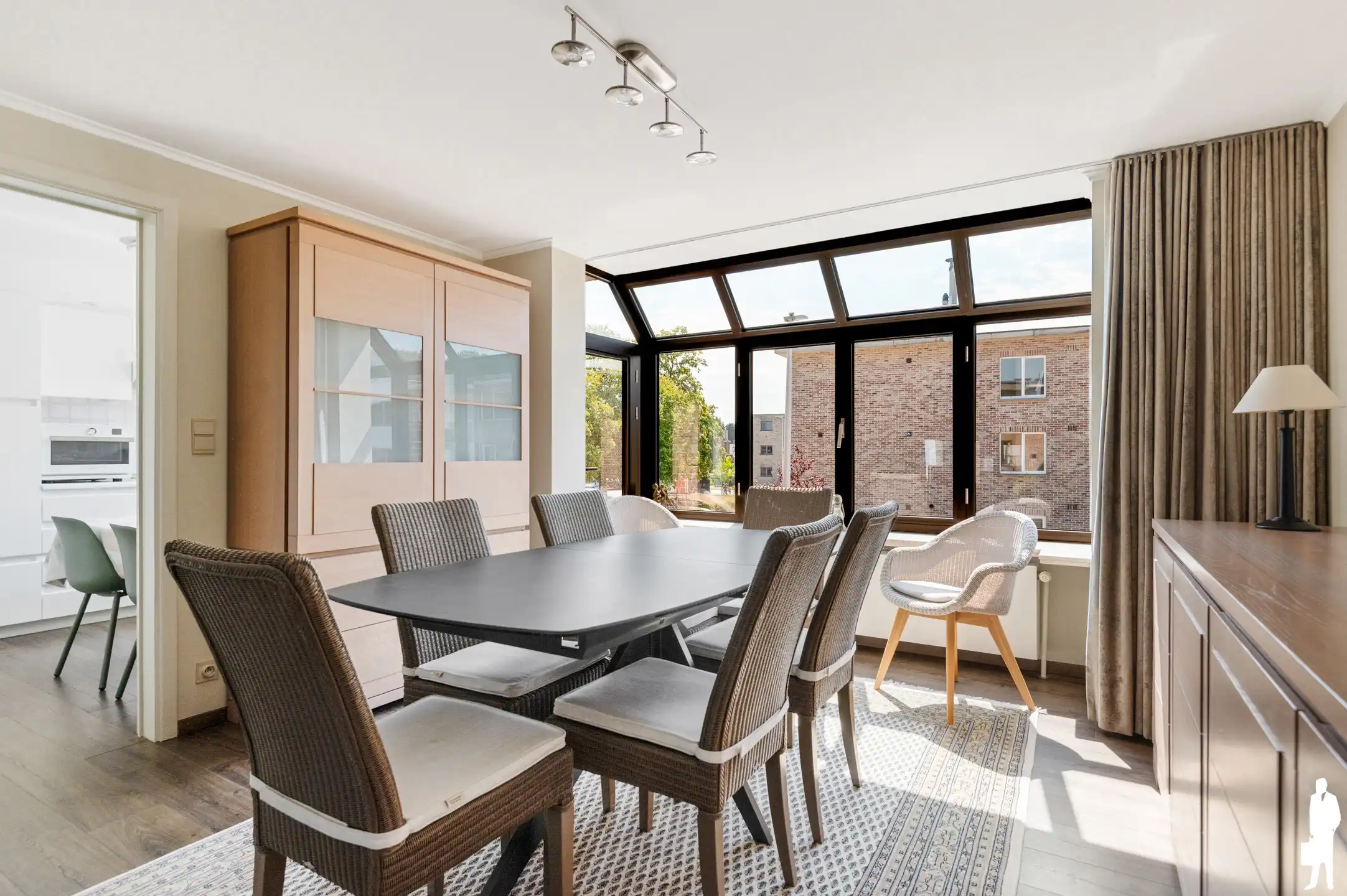 Bel-etage met 3 SLPK, dubbele garage en tuin foto 9