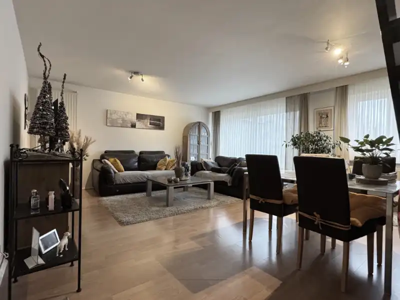 Mooie duplex met groot terras en carport in centrum Houthalen foto 2