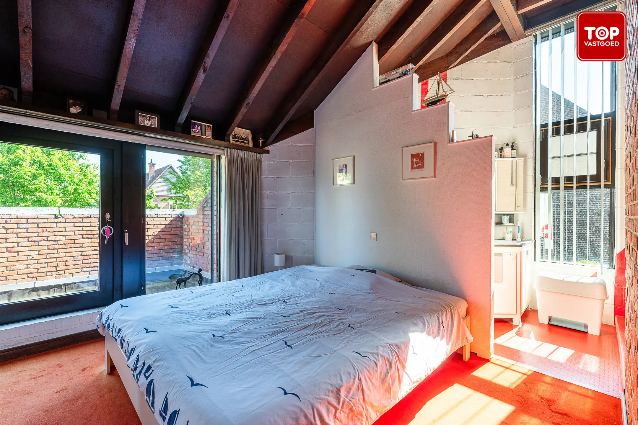 Architecturale woning met unieke split-level indeling op 659 m² in het groene Wondelgem foto 17