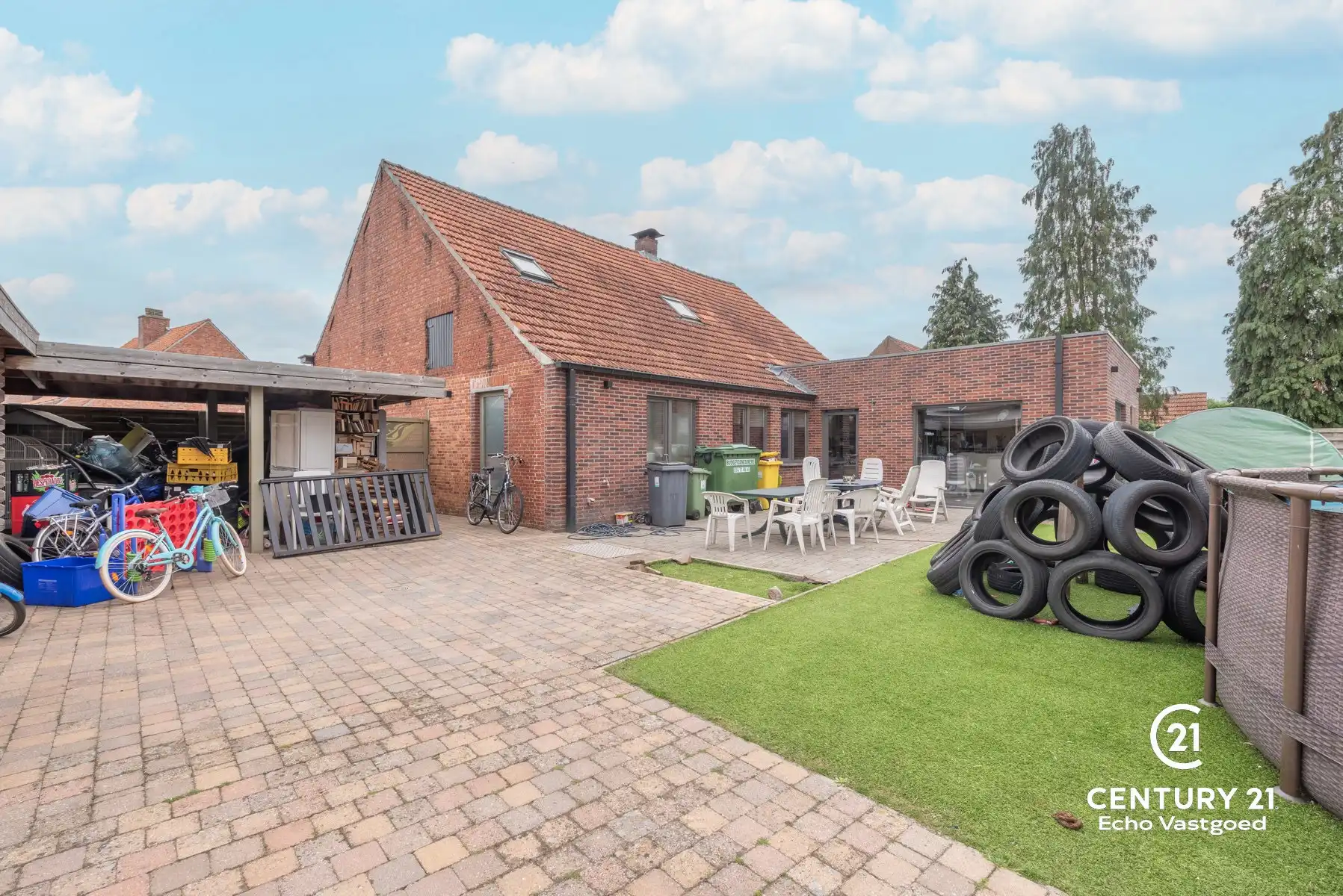 ruime woning met 4 slaapkamers op een fraai hoekperceel  foto 27