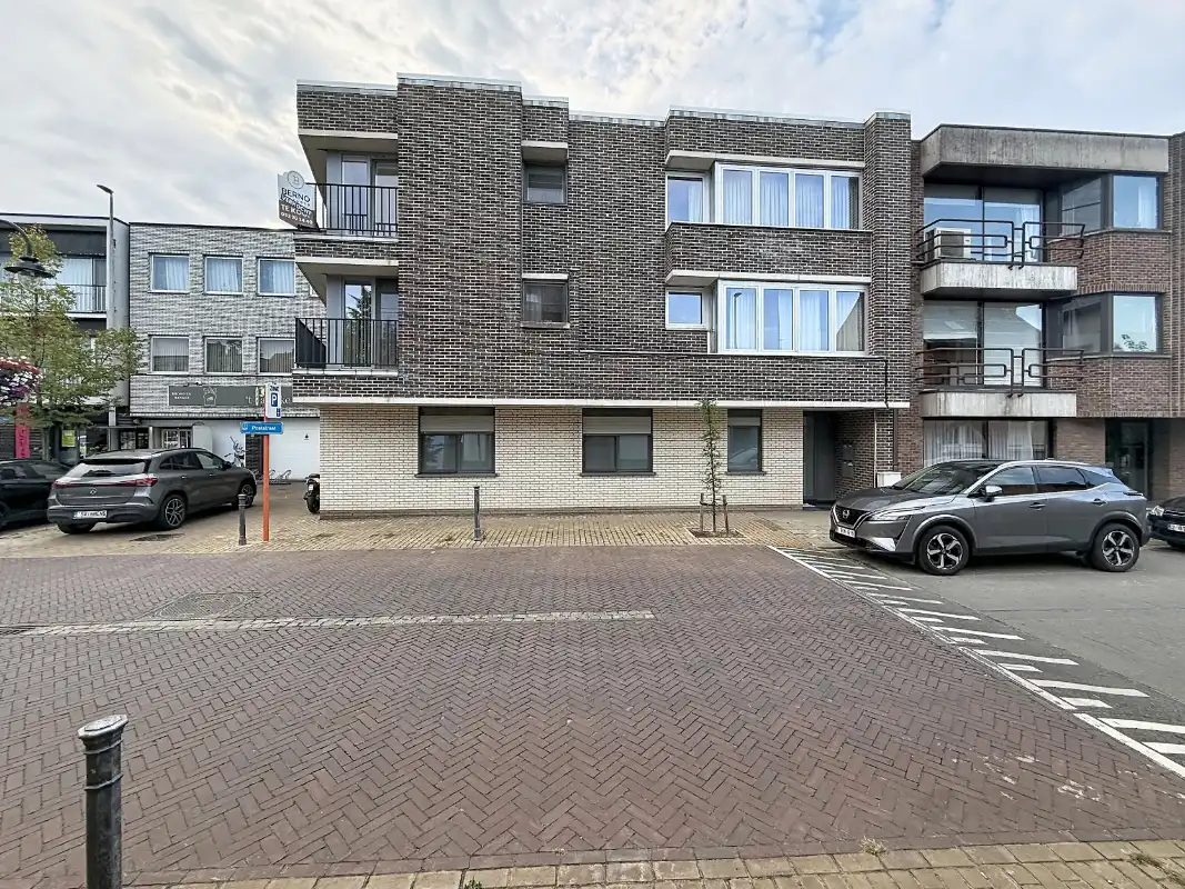 Centraal gelegen appartement met 2 slaapkamers foto 9