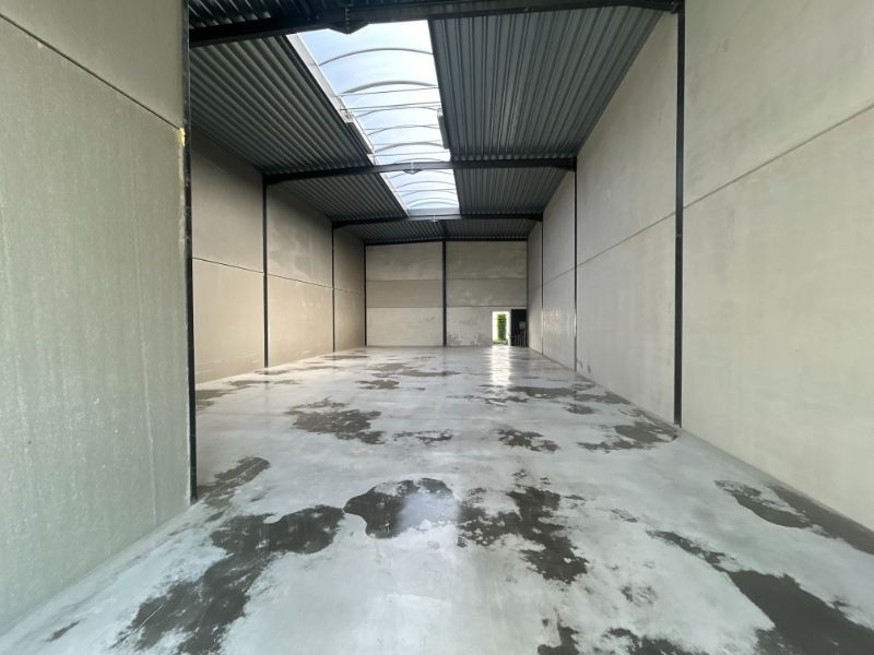 Nieuwbouw magazijn (271 m²) en 2 parkings – vlakbij N9 foto 7
