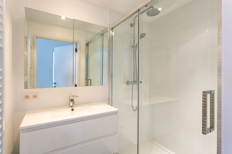 Ruim luxueus 2 slpk. appartement, groot terras, P, hartje Schilde! foto 13