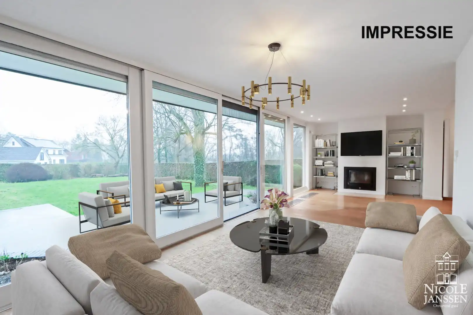 Ruim ingedeeld karakteristiek pand met garage en diepe tuin op een royaal perceel foto 6