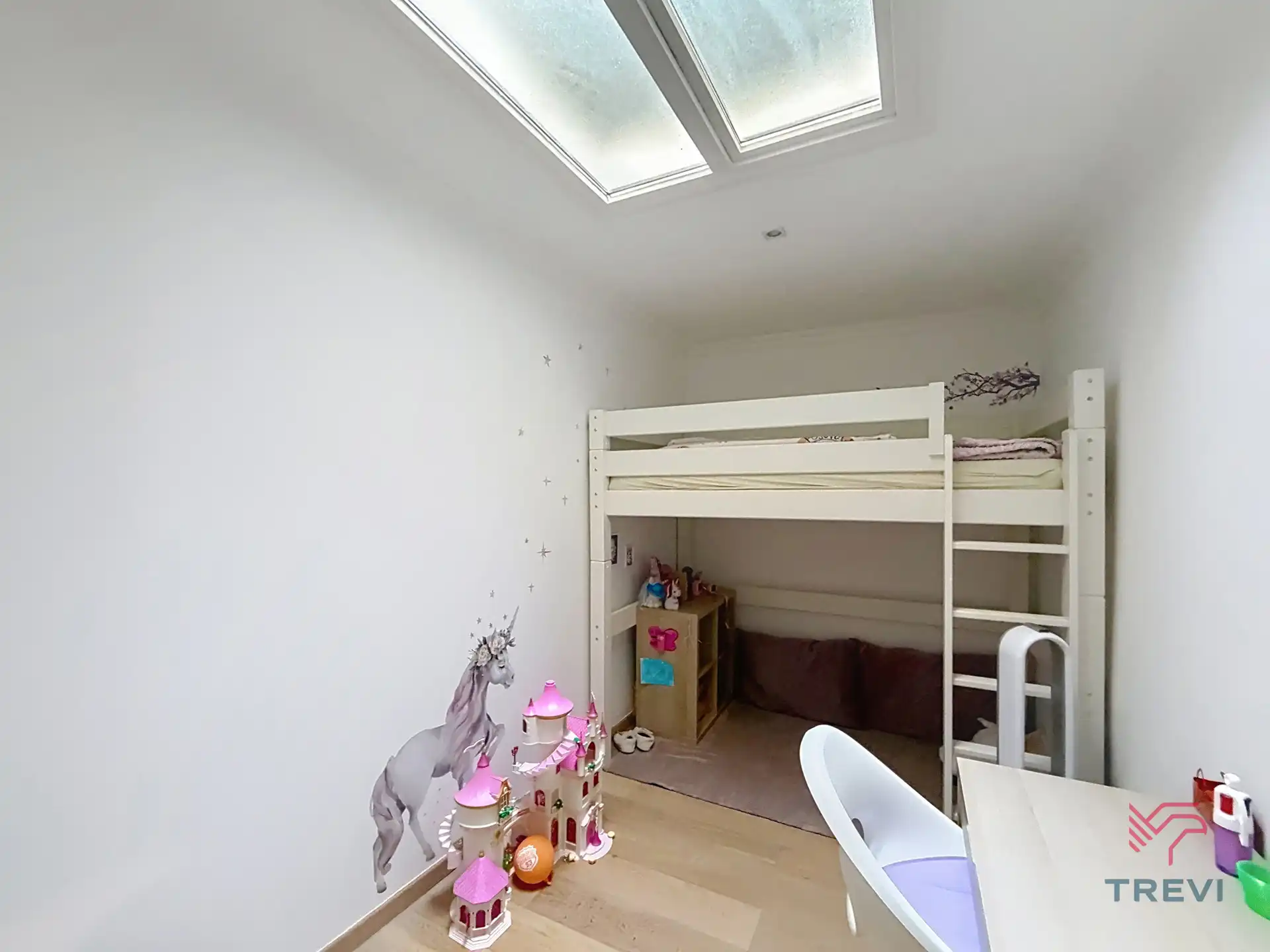 Mooi appartement met 2 slaapkamers + studeerkamer foto 13