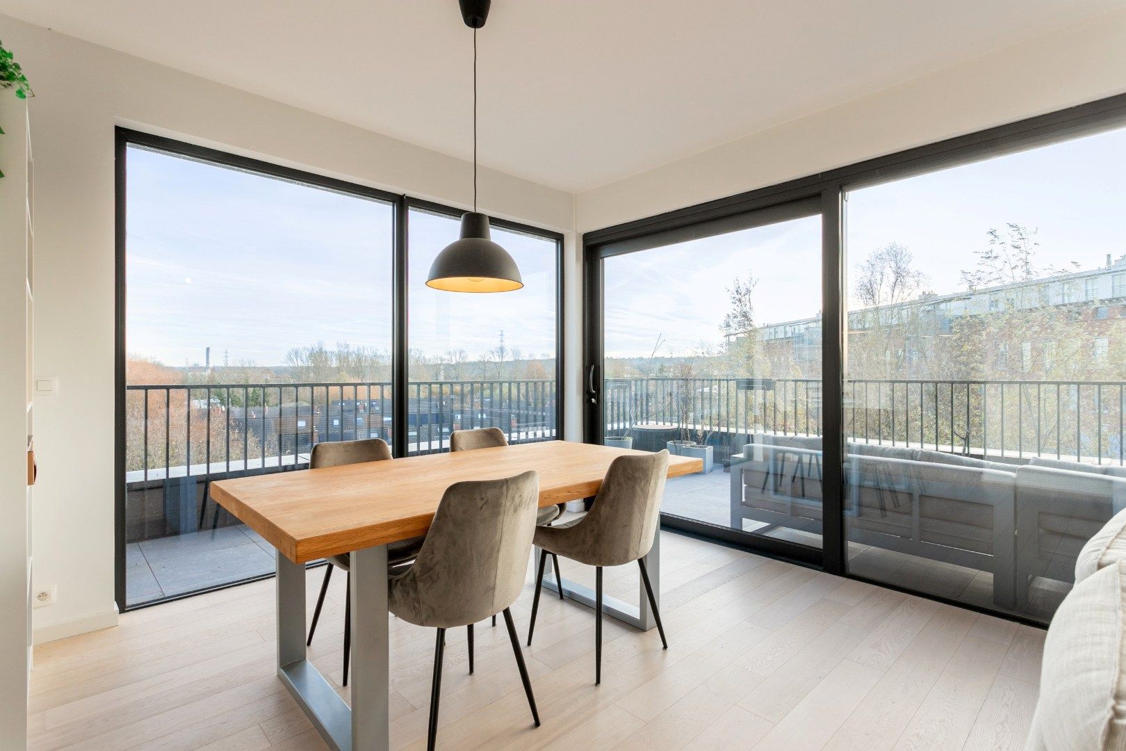 Penthouse duplexapp. (135m²) met 3 slpks, terras en autosplaats foto 4