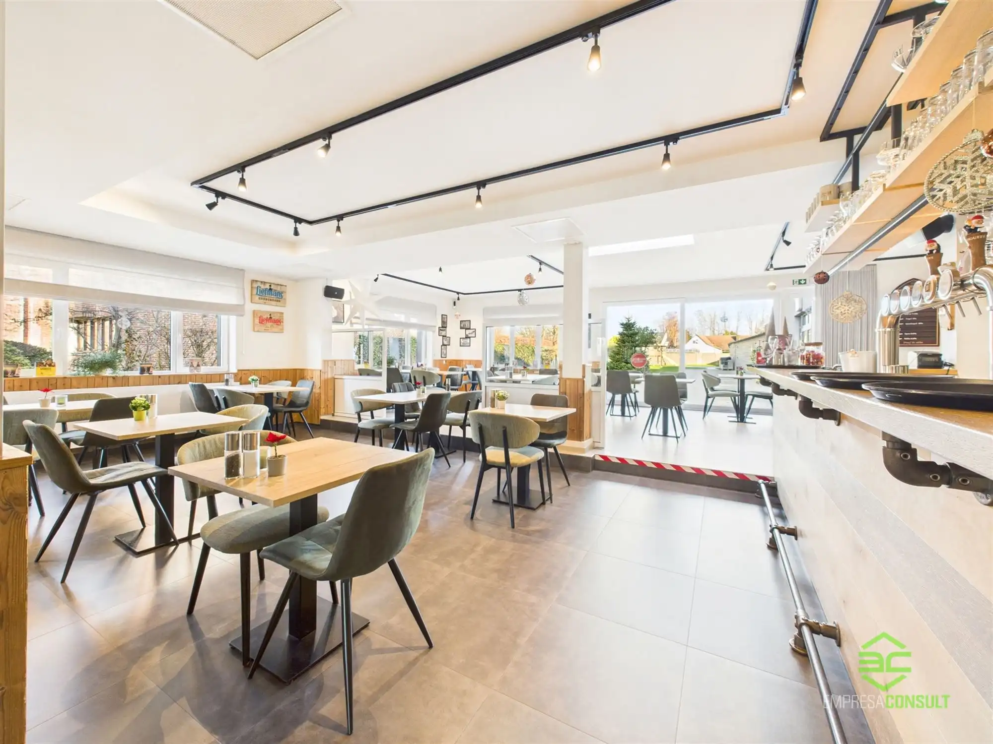 Instapklaar restaurant op een topligging in Schulen! foto 7