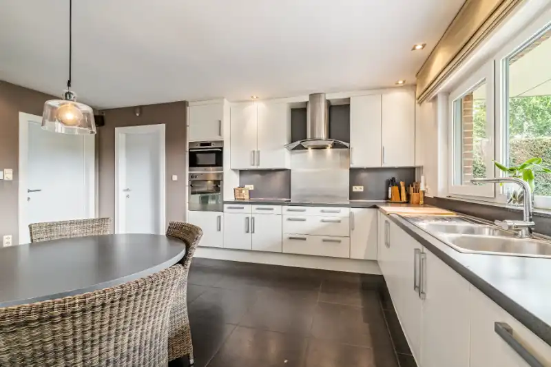 Knap onderhouden sfeervolle woning HOB - Lokeren. foto 9