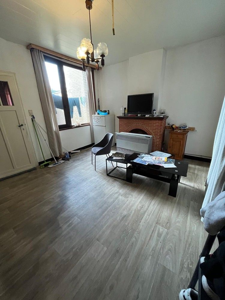 Rijwoning opgesplitst in twee appartementen foto 4