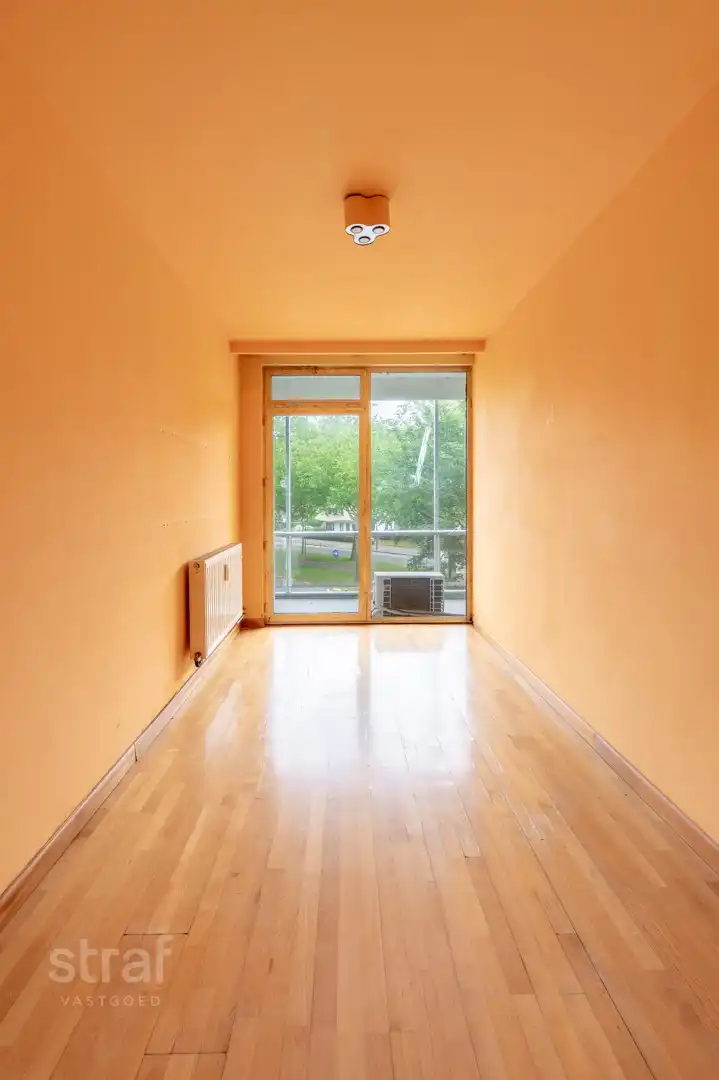 Te renoveren 3-slaapkamerappartement  in de Panorama Tower op Linkeroever foto 11