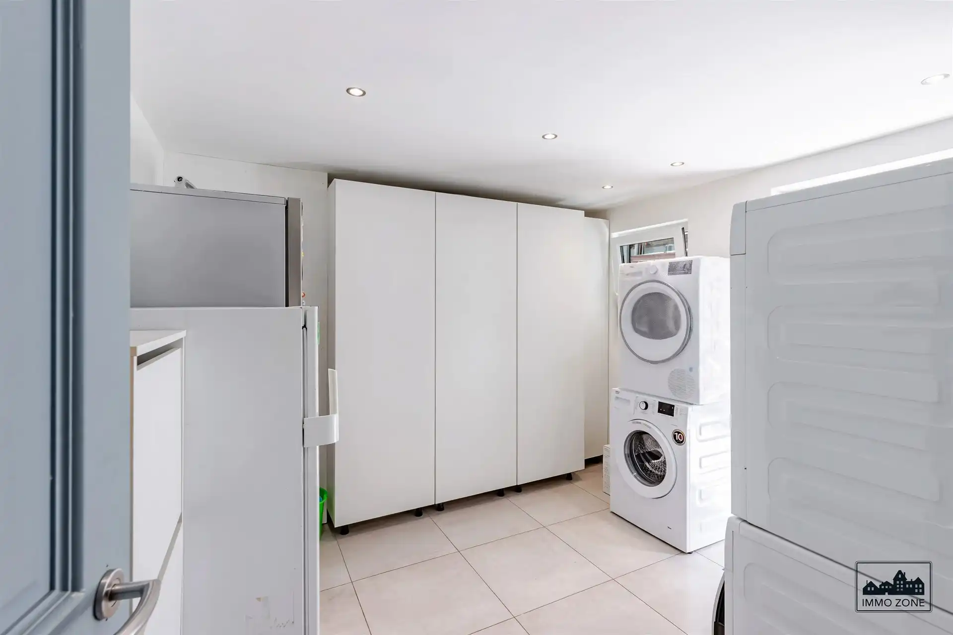 Woning met 4 slaapkamers én magazijn op toplocatie foto 9