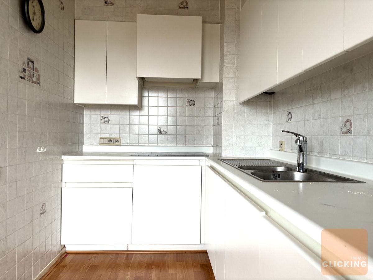 Leuk 2 slaapkamer appartement met zonnig terras foto 4