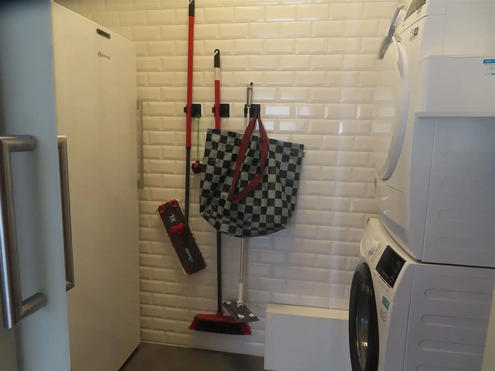 Luxueus gemeubeld 3-slaapkamerappartement met garage foto 9