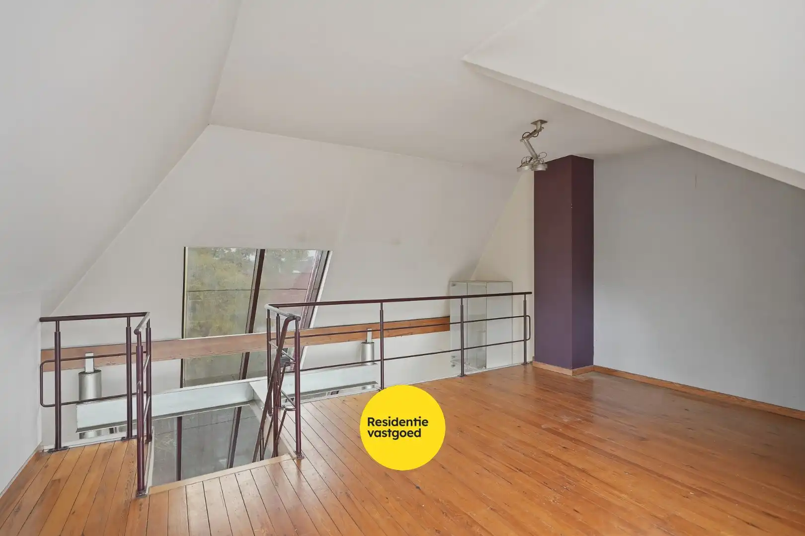 Lichtrijke woning met renovatiepotentieel te Assebroek foto 5