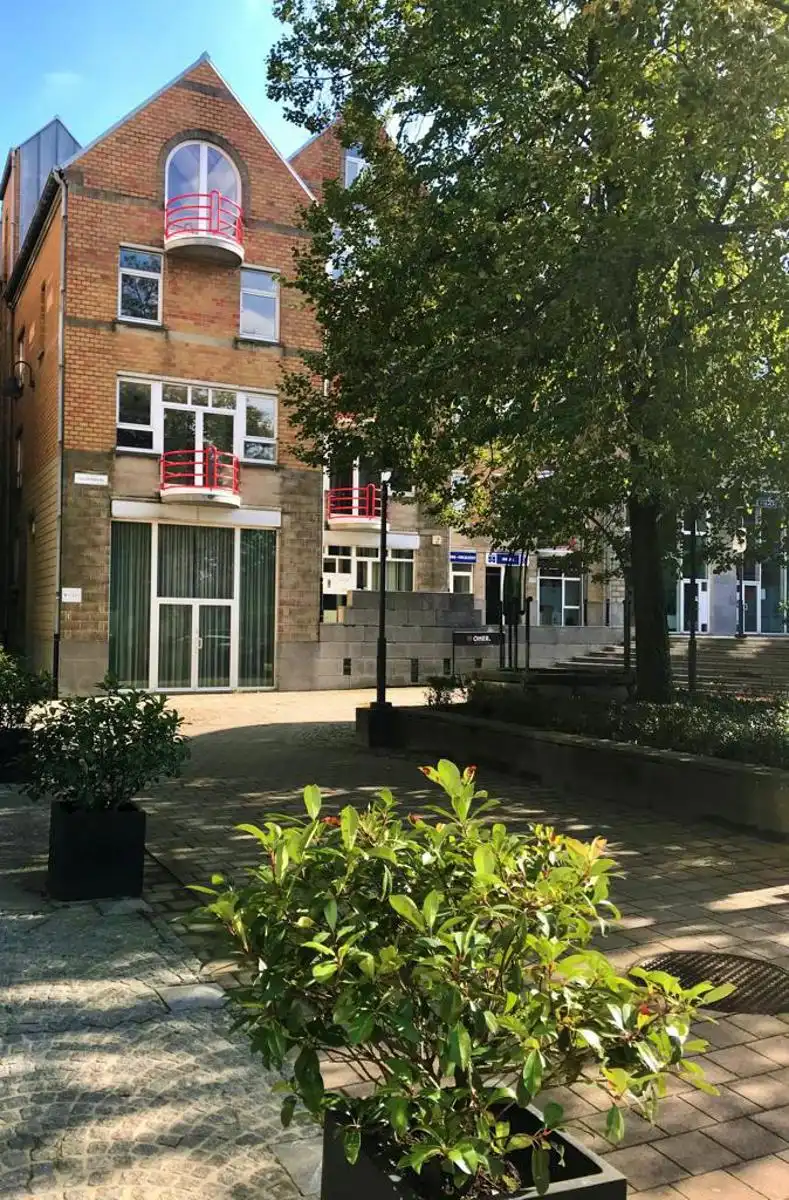 Split-level appartement met privé-ingang foto 2