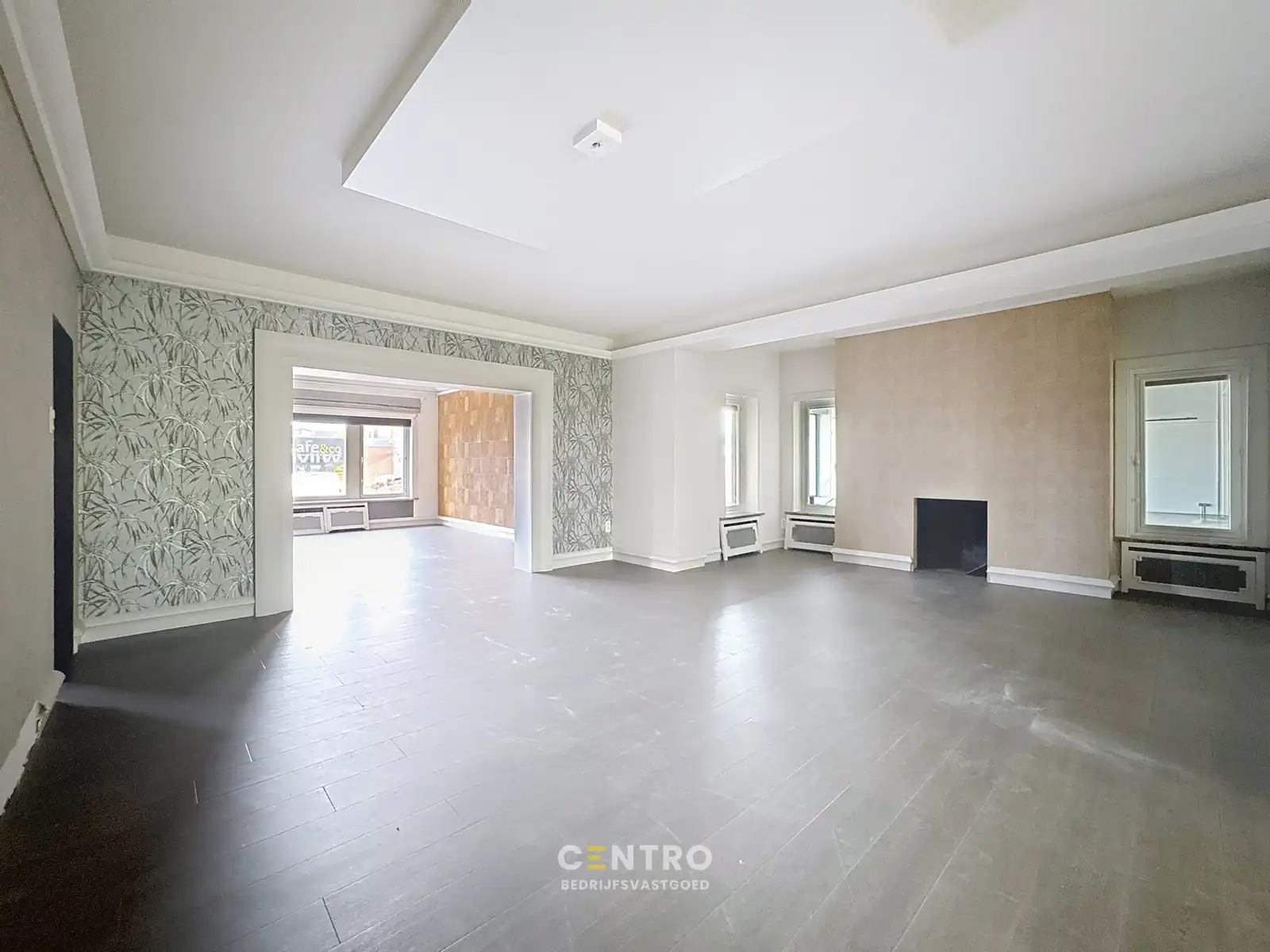 Commerciële site met woonst op toplocatie te Roeselare! foto 6