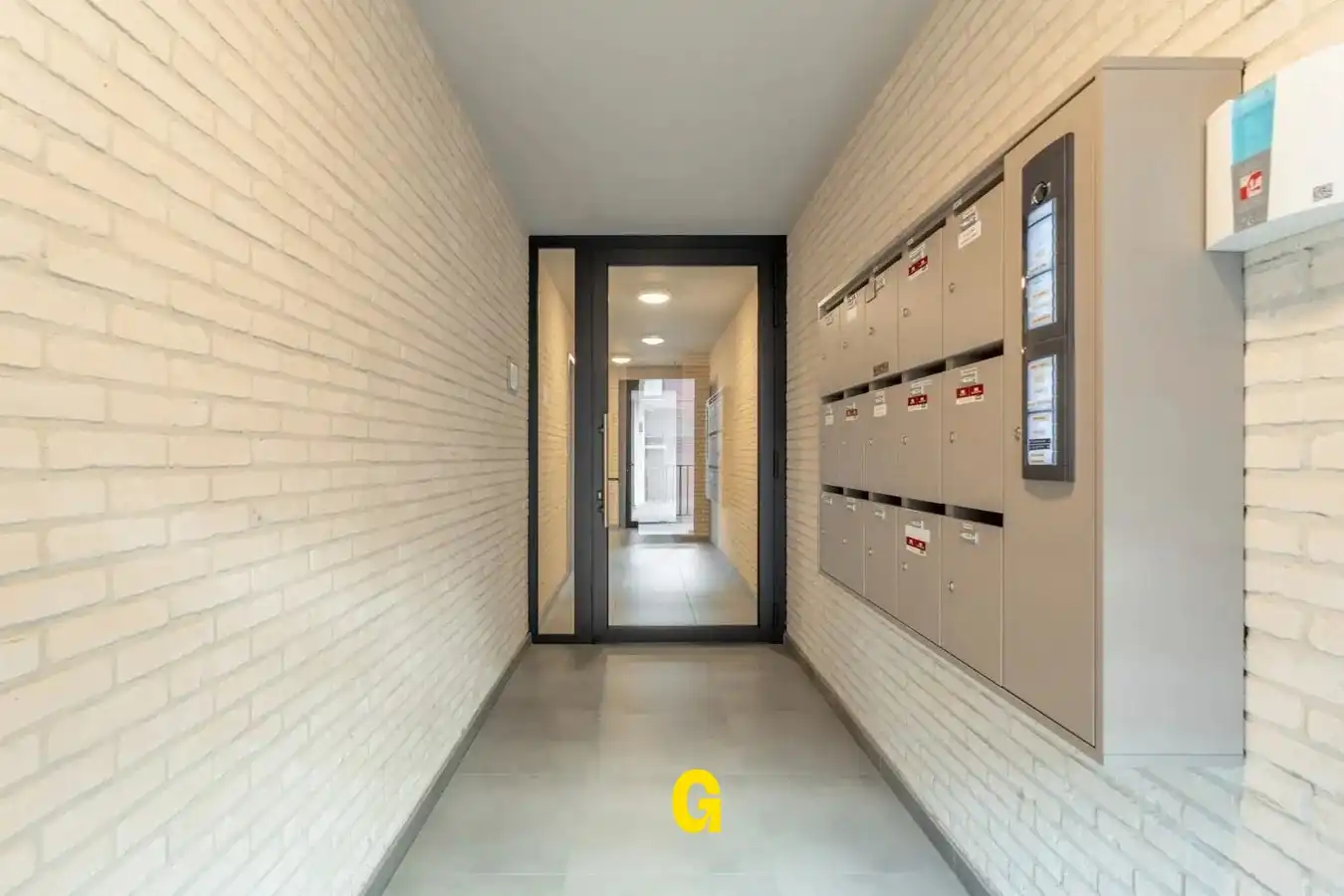 Knap hedendaags dakkappartement met ruime terrassen vlak bij het centrum foto 5