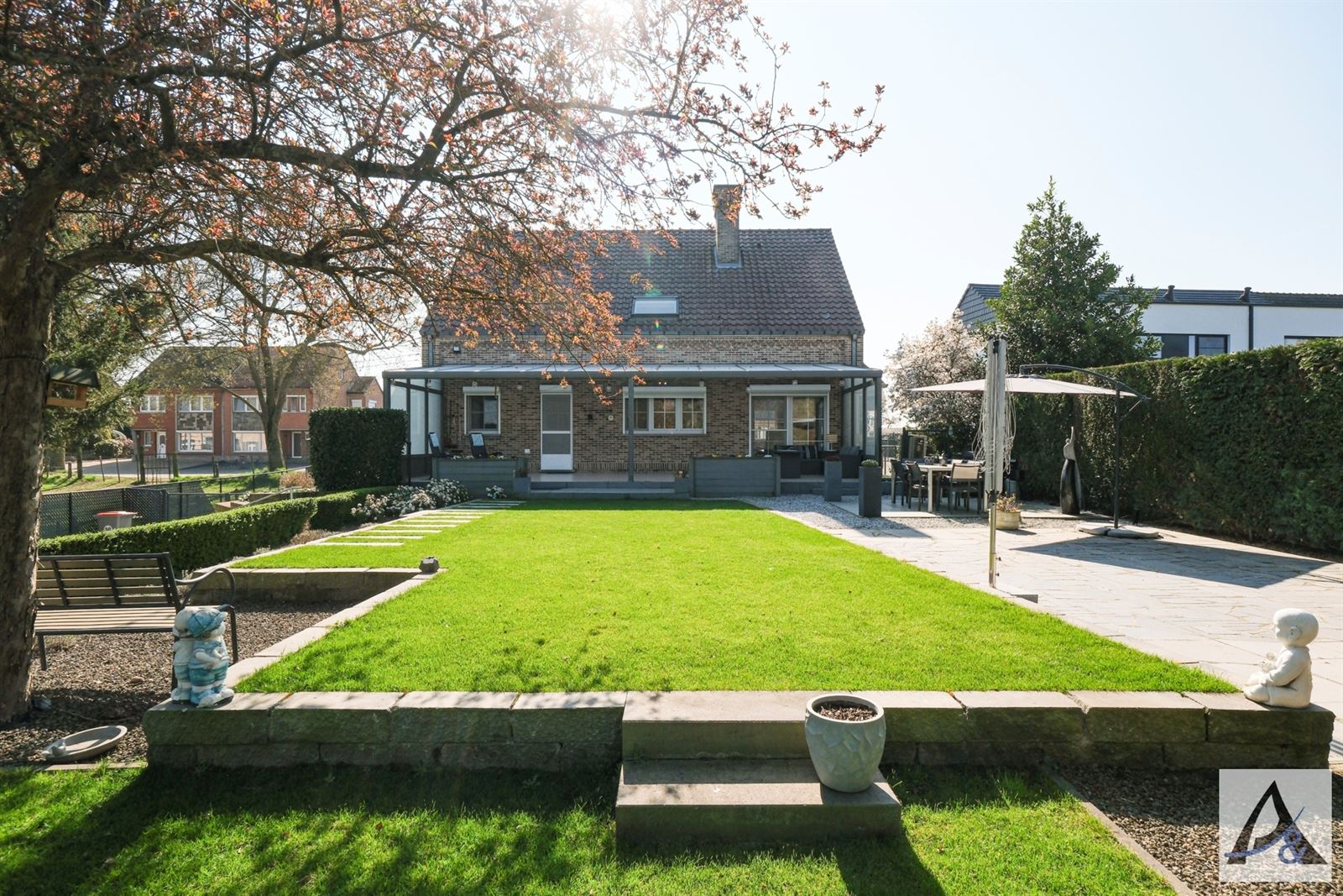 Uitgeruste en instapklare woning op landelijke locatie met label A foto 36