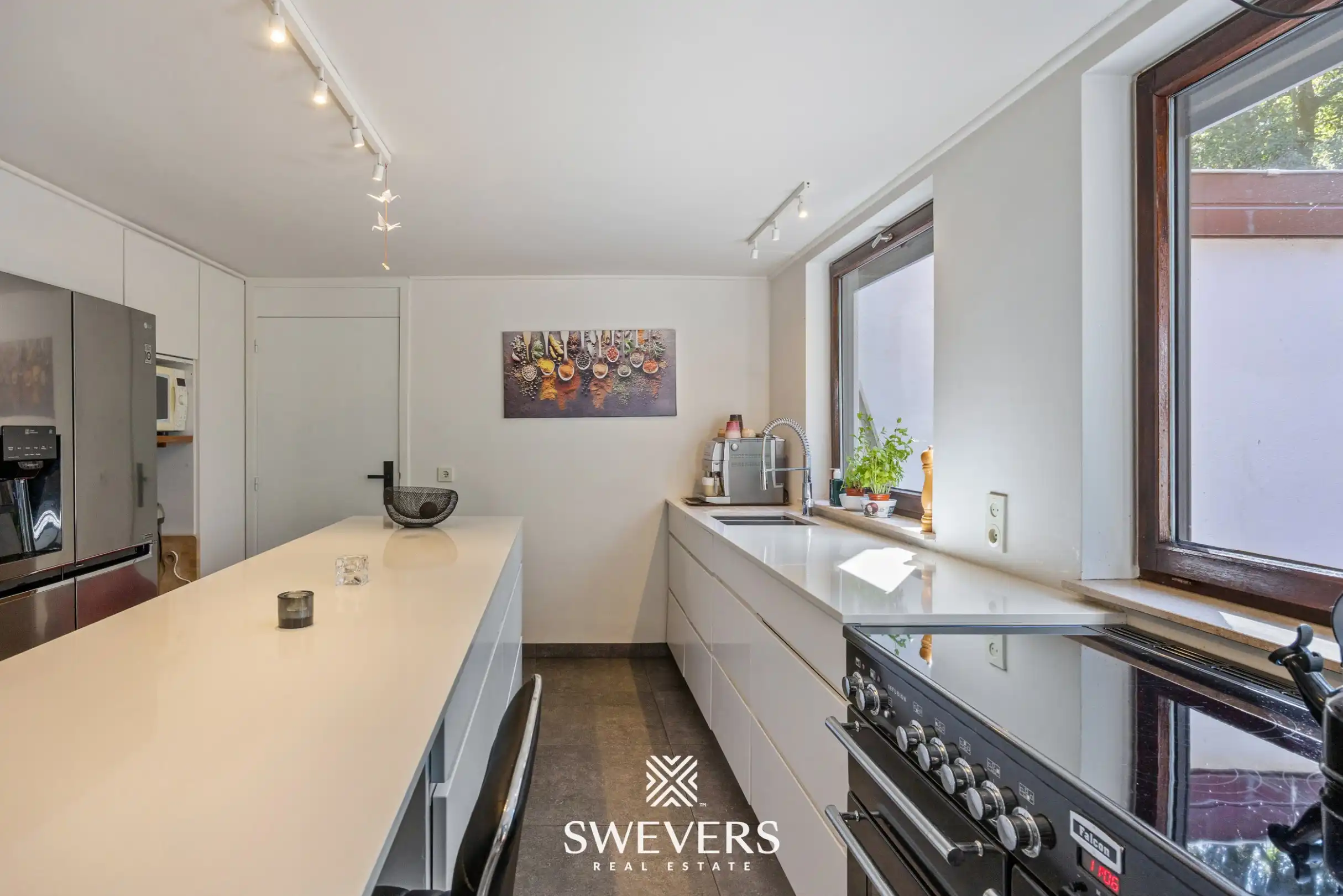 Instapklare open bebouwing met praktijkruimte, 5 slaapkamers en zuidgericht perceel foto 10