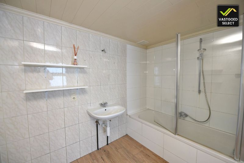 Te koop: Gezinswoning met 3 slaapkamers en tuin in Eeklo foto 8