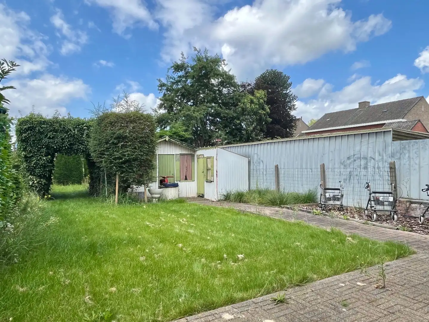 Rijwoning met 5 slaapkamers, garage en zuid-west gerichte tuin. foto 14