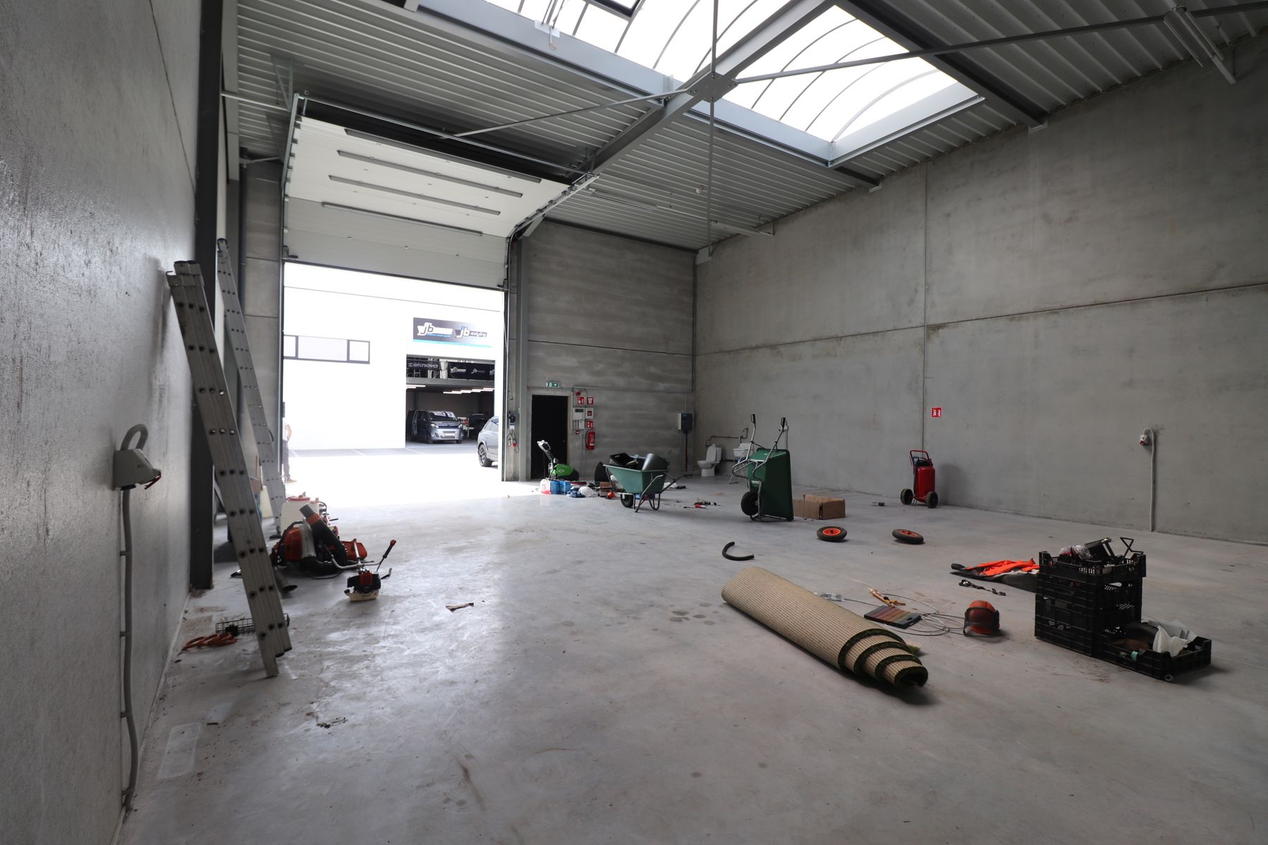Recente KMO-unit van 163m² in Weelde. foto 5