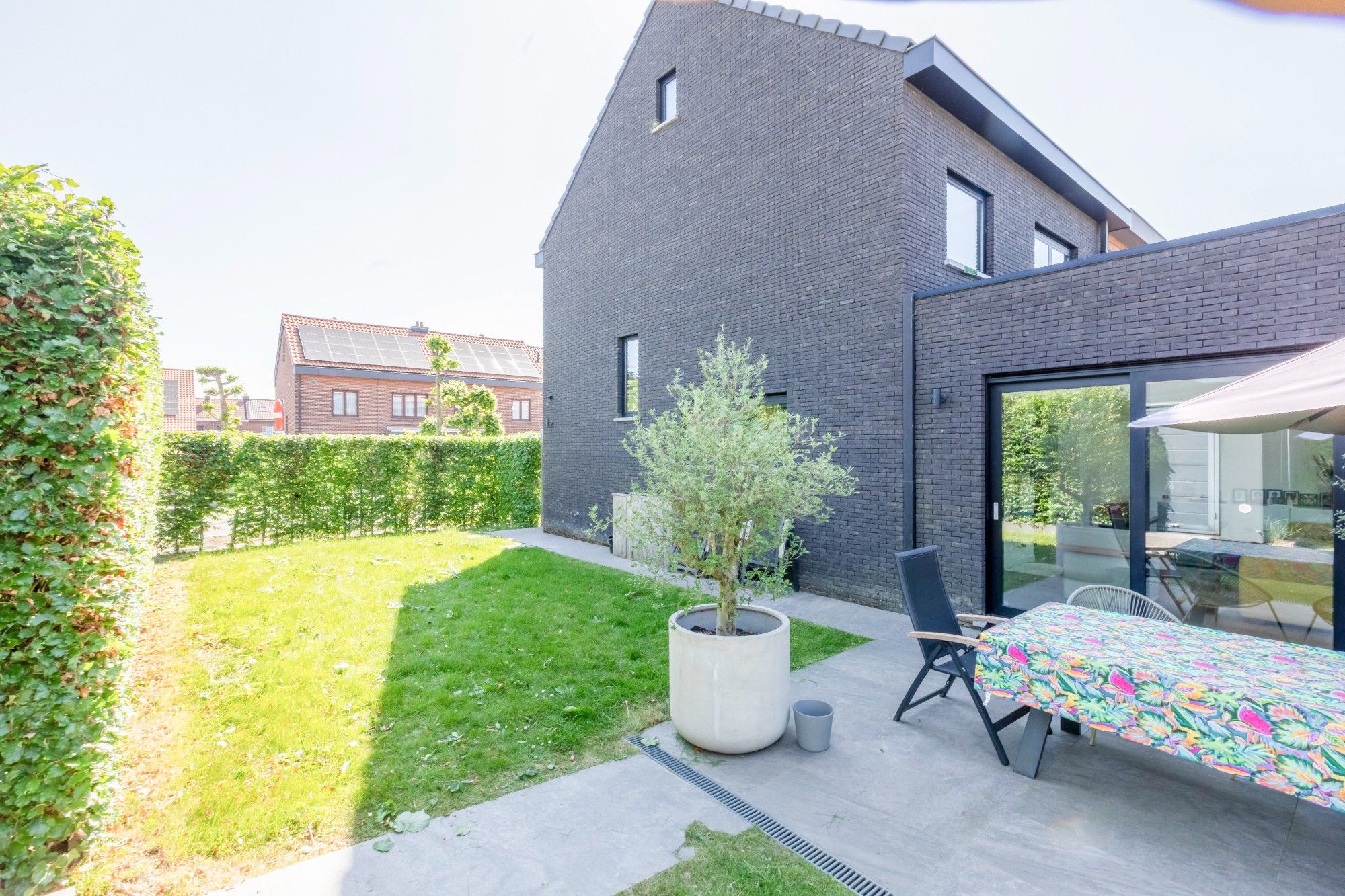 Instapklare moderne woning met dubbele garage in rustige woonwijk foto 7