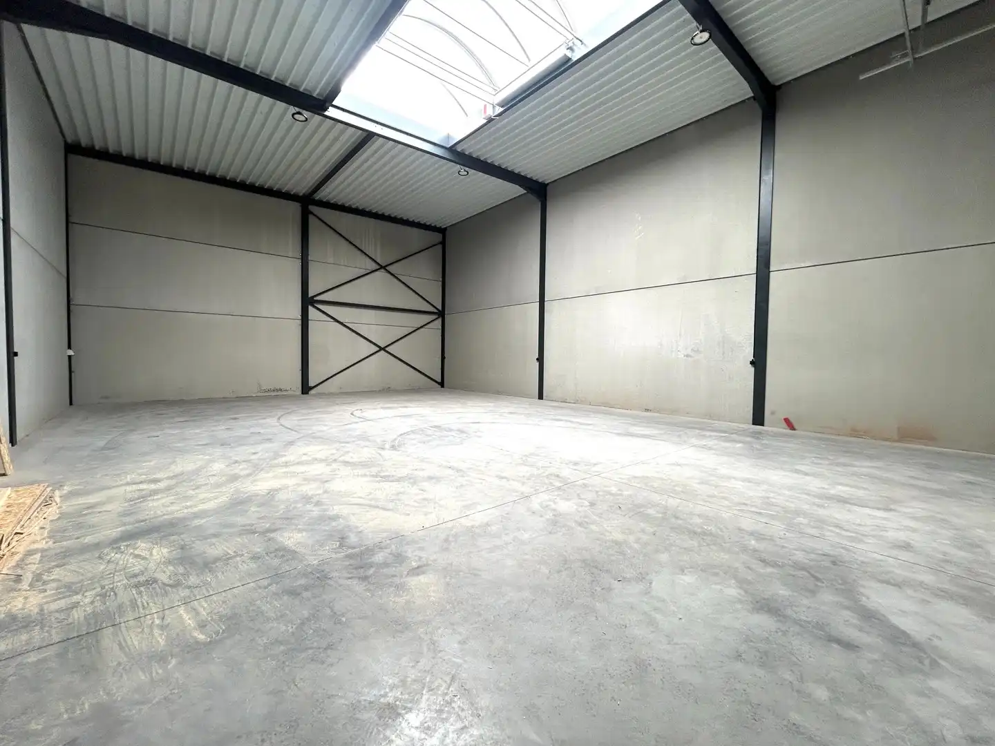 Uitzonderlijke voorwaarden, uitstekend gelegen nieuwbouw KMO-unit te Pittem! foto 4