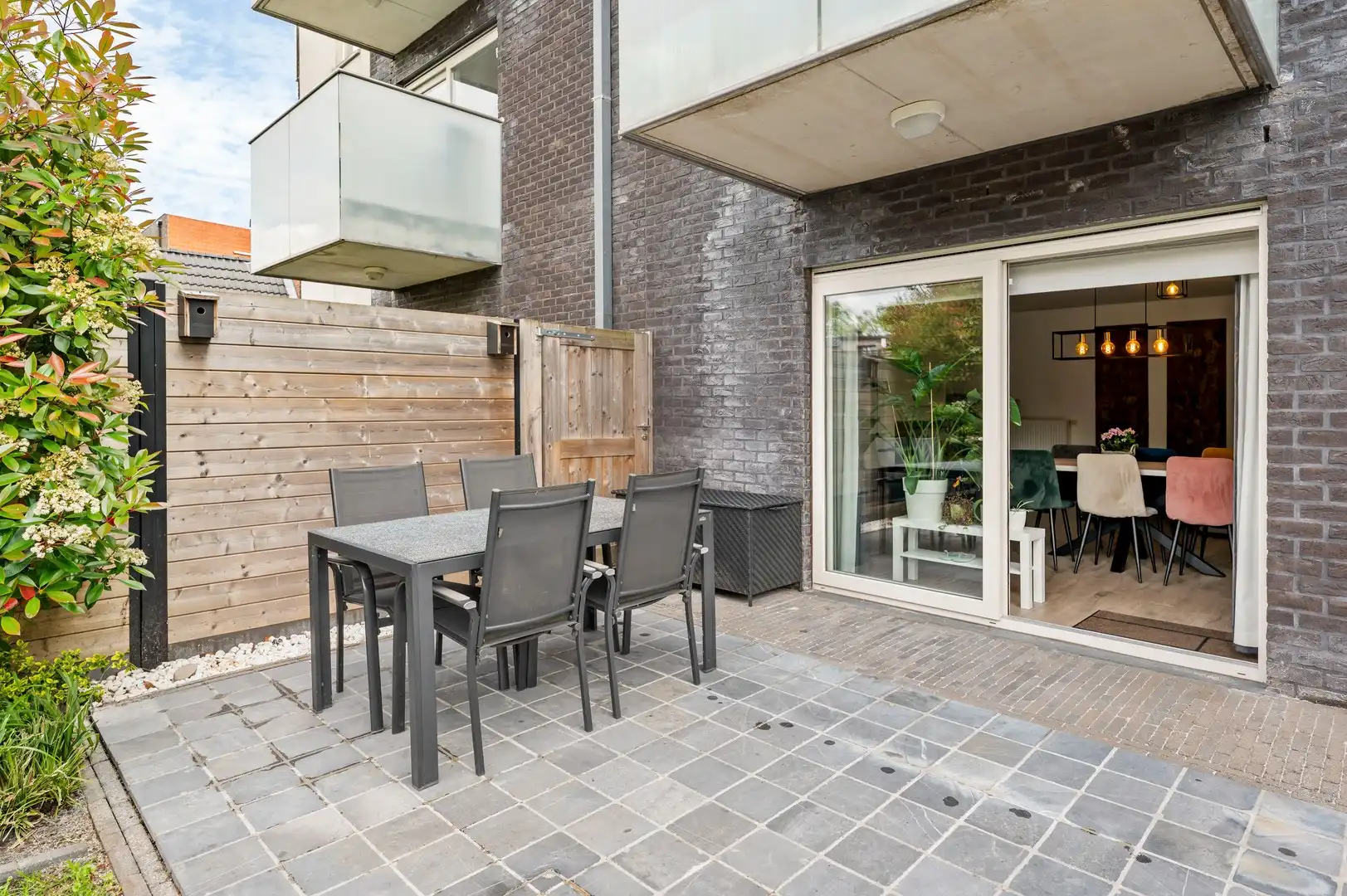 GLV-appartement Brasschaat met zonnige tuin en garage foto 17