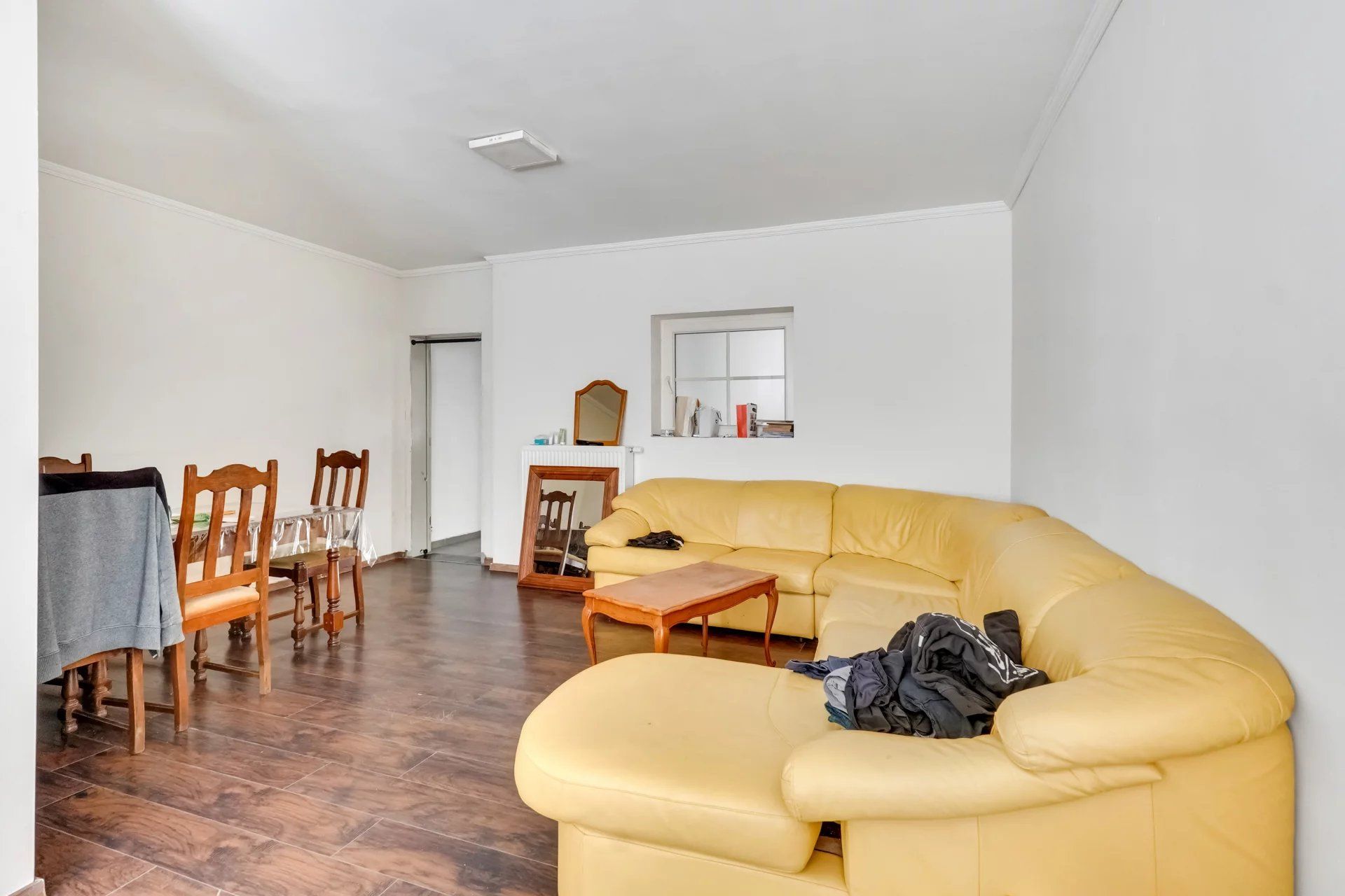 Ruime rijwoning op wandelafstand van centrum foto 5
