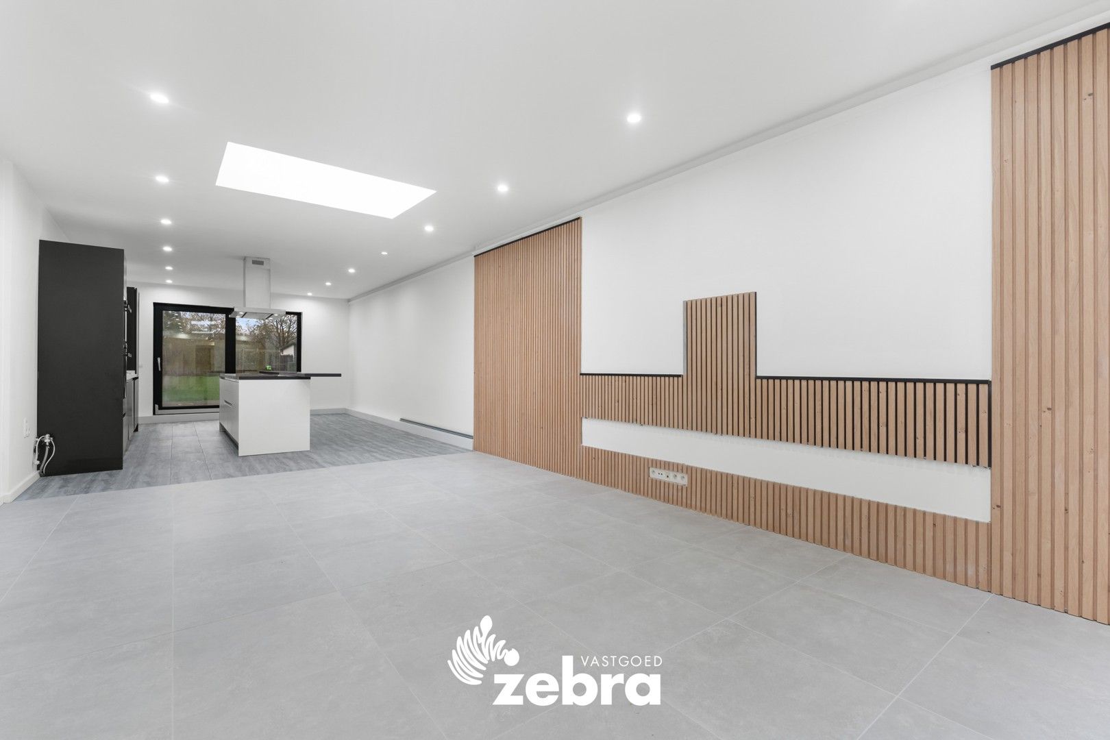 Gerenoveerde woning met 4 slaapkamers en 2 badkamers te Roeselare! foto 4