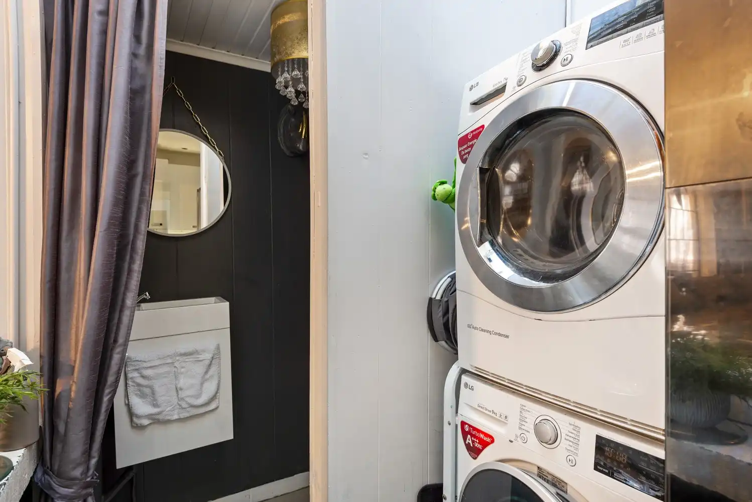 Leuke gezinswoning met 5 slaapkamers & terras in Antwerpen! foto 18