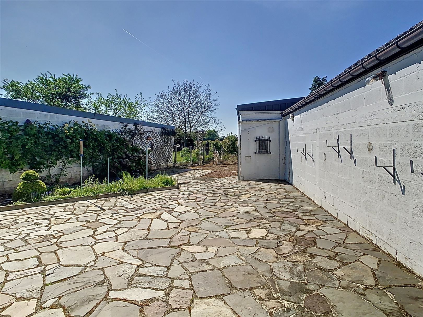 Ruime woning, 3 slpks, bijgebouwen, garage, tuin, 6a 81ca foto 38