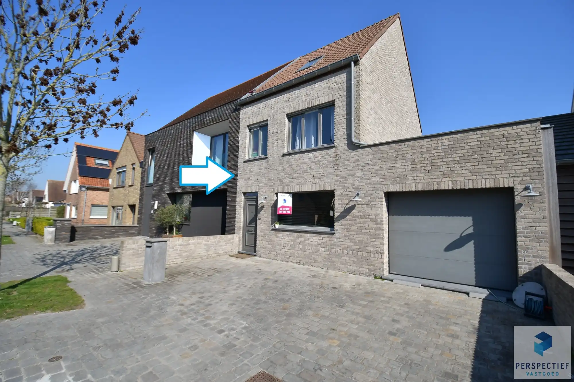 BEZOEKMOMENT ZATERDAG 04/04 VAN 16U TOT 17U30 | Vernieuwde woning met 4 slpk - garage & tuin in het dorpscentrum van Ramskapelle foto 2