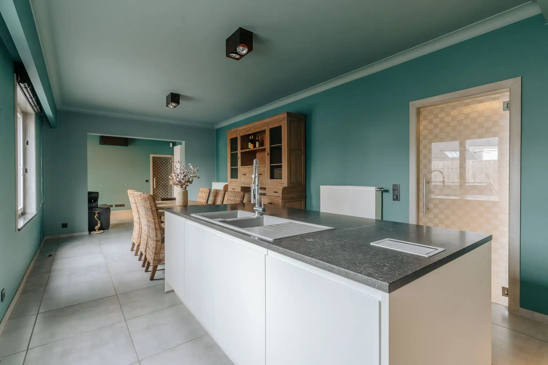 Unieke woning met magazijn in Boom foto 7