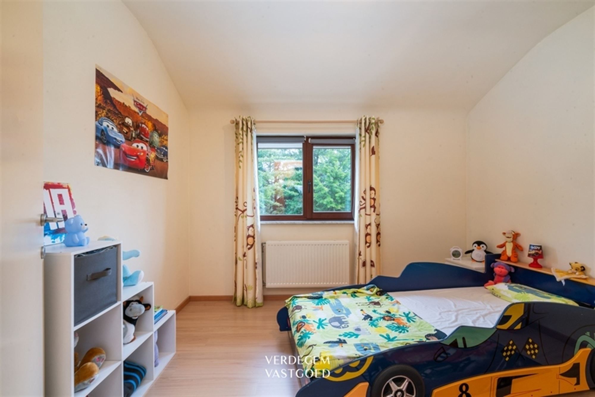 Instapklare woning met 3 slaapkamers, carport en fijne tuin foto 10