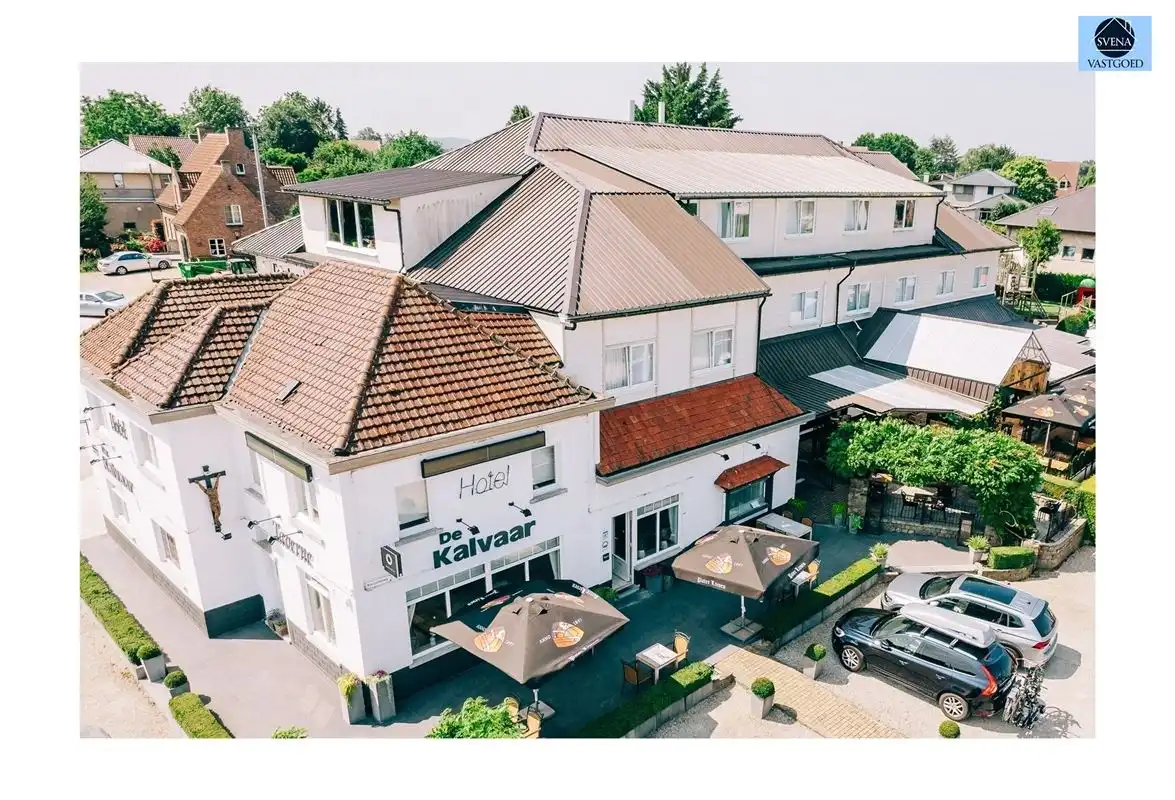 ZEER GOED GELEGEN, GOED DRAAIENDE HORECAZAAK TE VOORDE foto 2