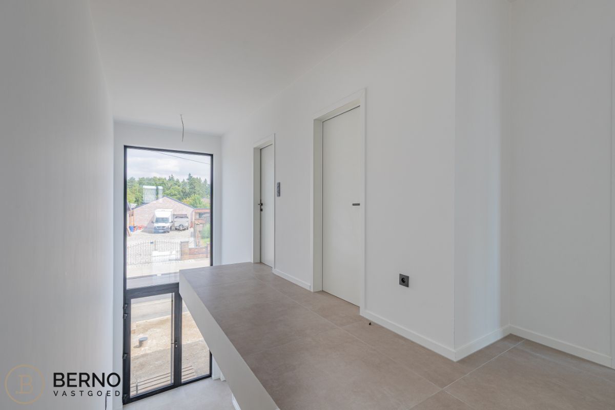 Nieuwbouwwoning met tuin foto 10