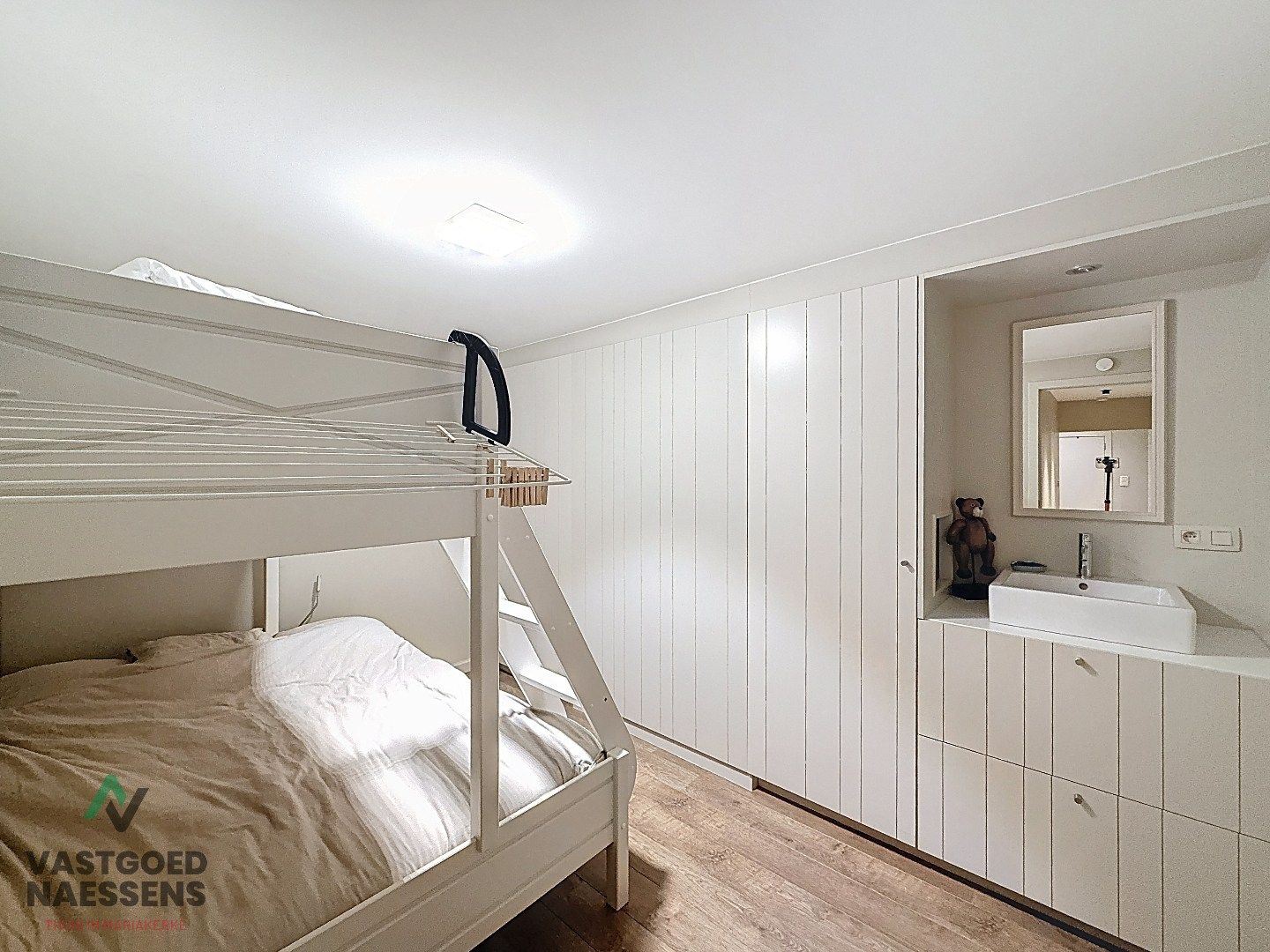 GEMEUBELD 2 SLPK APP MET ZICHT OP ZEE foto 11