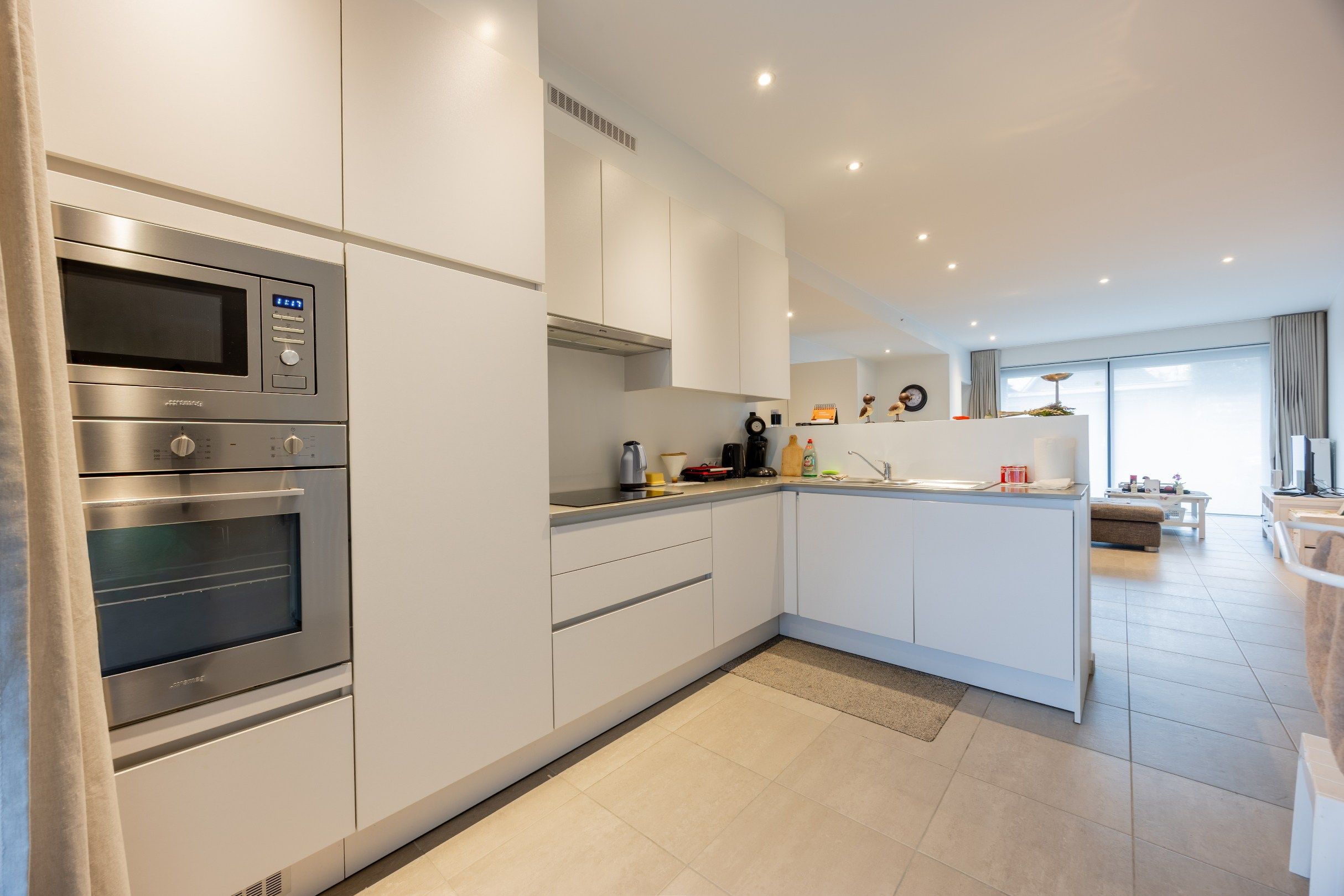 Gelijkvloers appartement met 2 slaapkamers en terras! foto 4