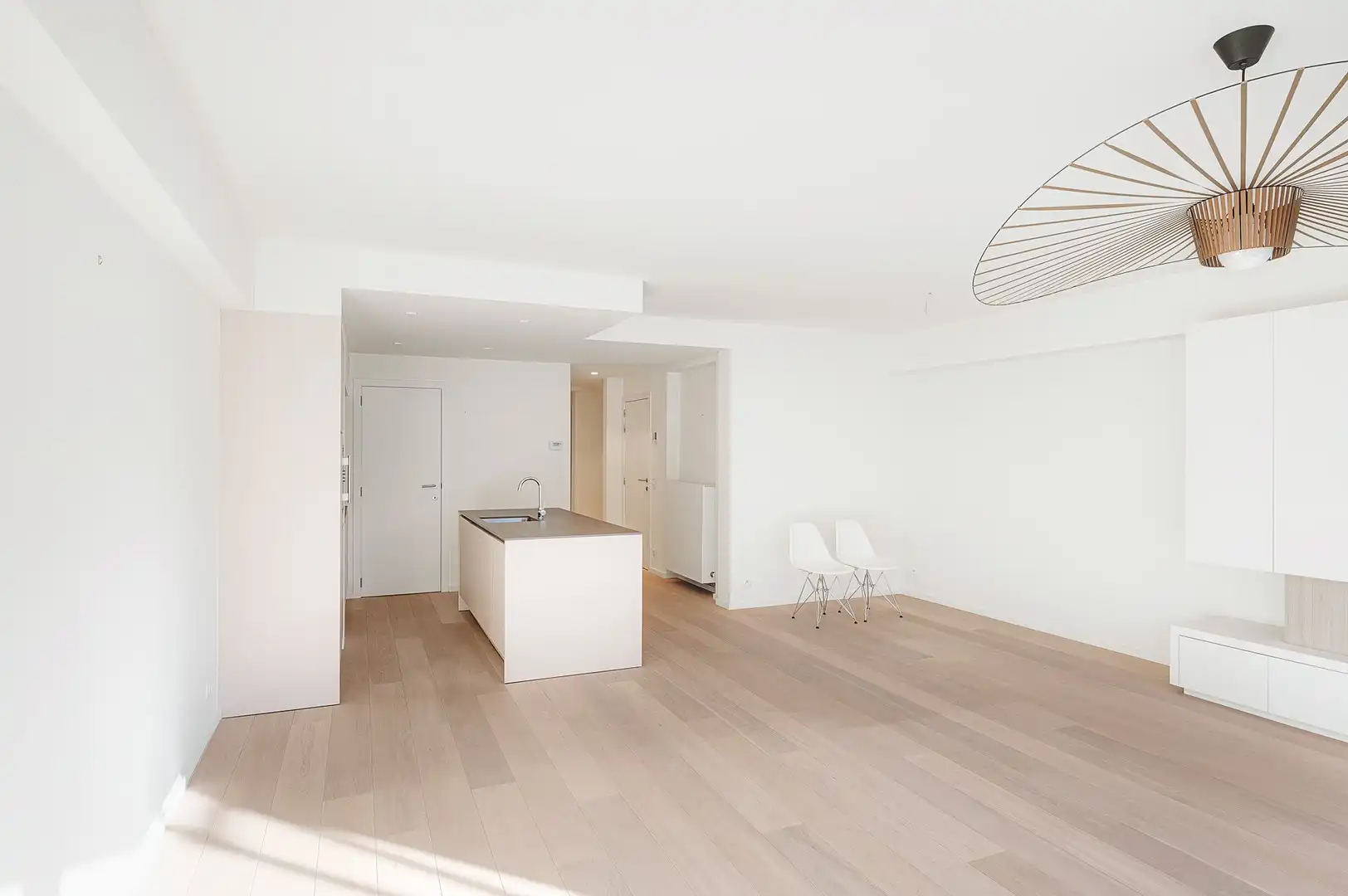 Instapklaar appartement, in het commerciële centrum van Knokke en vlakbij de zee. foto 14