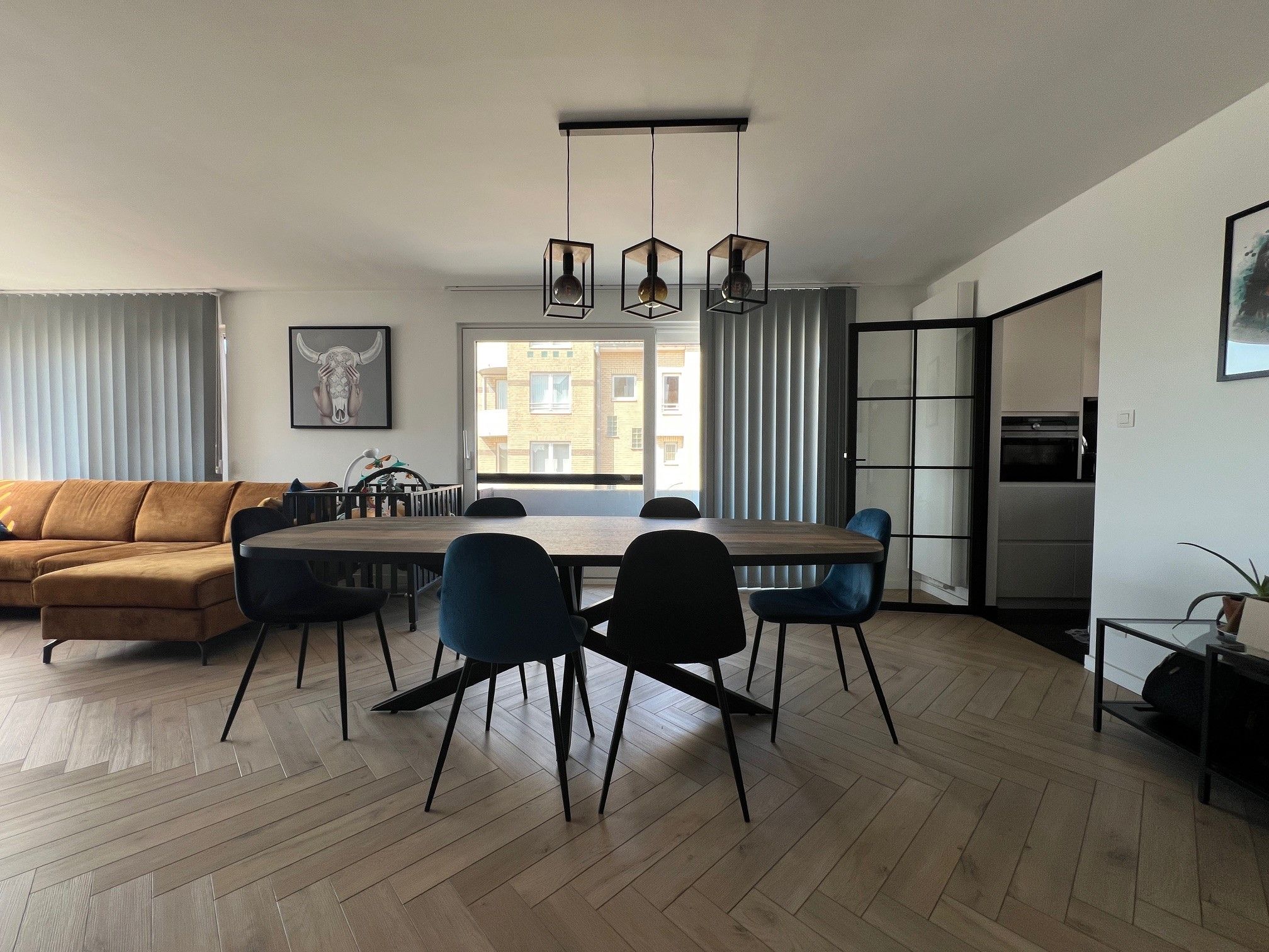 Recent gerenoveerd appartement met 2 slaapkamers op rustige ligging. foto 2